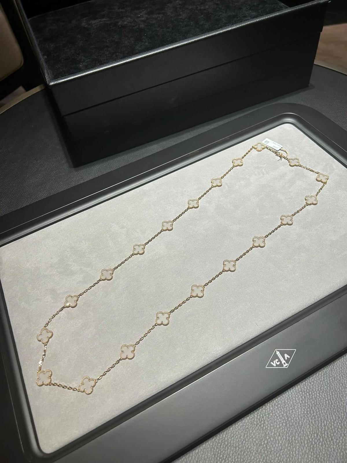 [TOP] Van Cleef & Arpels 20 Motifs Necklace-2 Colors
