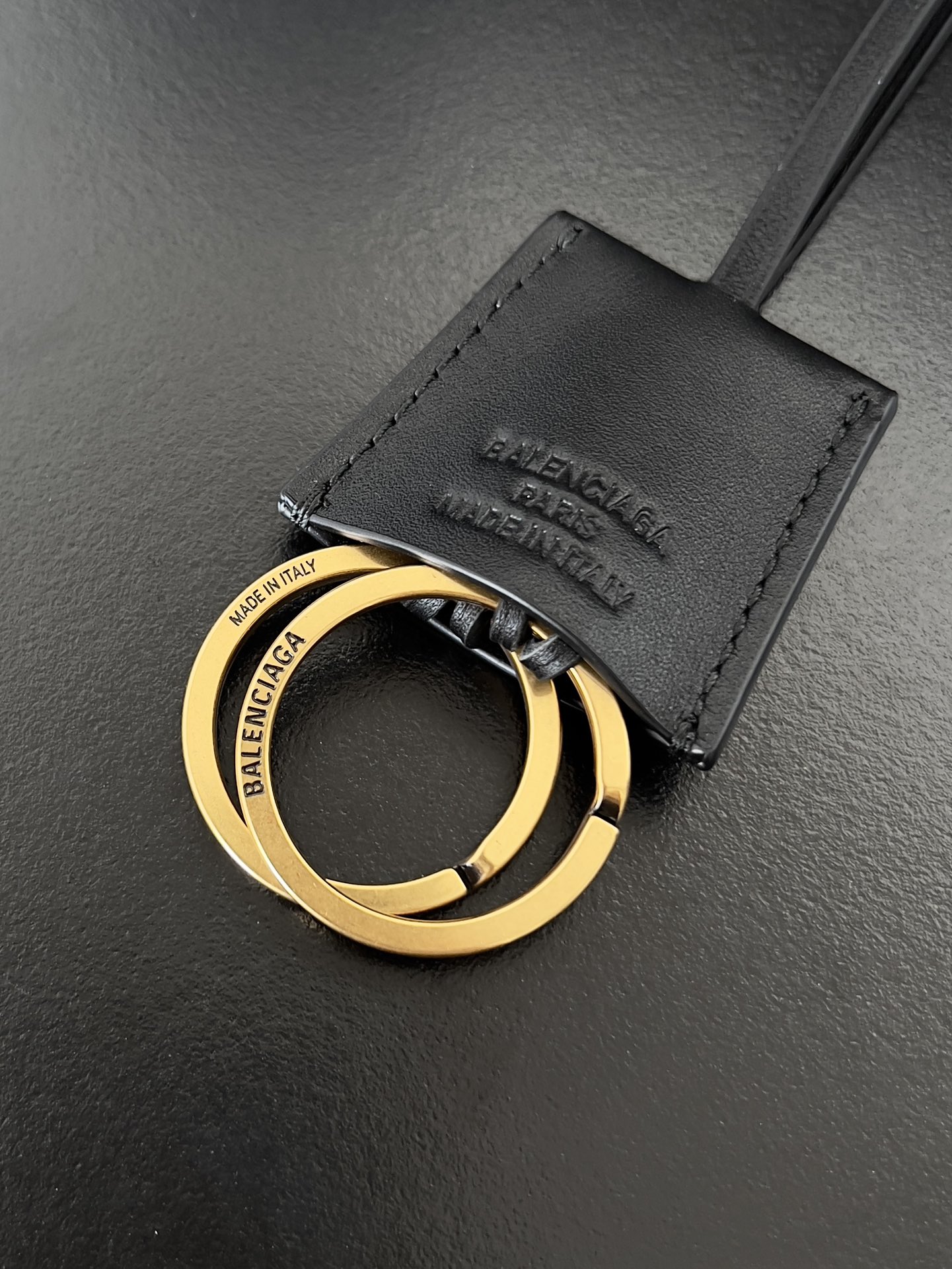 [TOP] BALENCIAGA Bel-Air Sheepskin Bag 25.9*28.9*16cm - Black