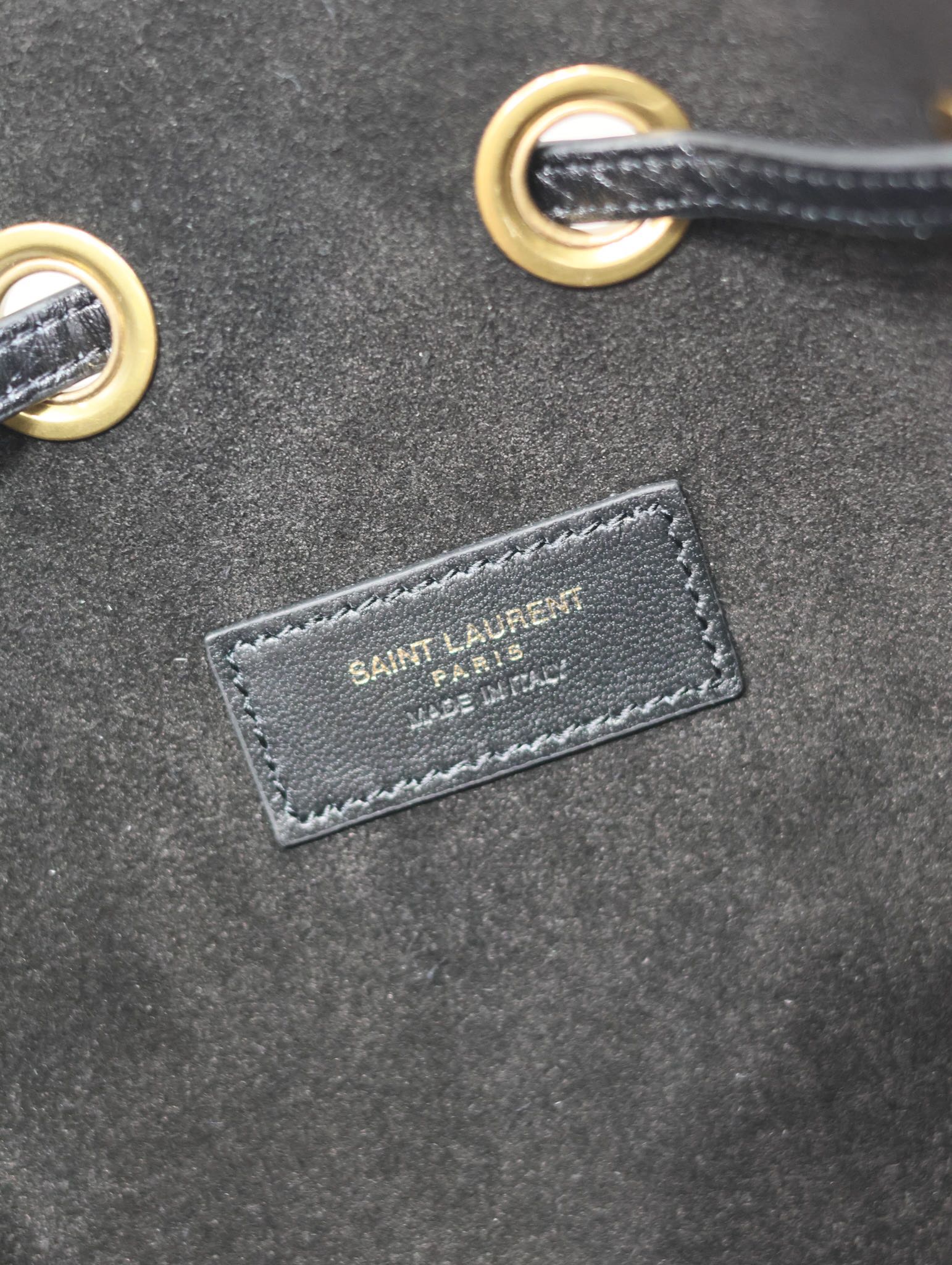 [TOP] Yves Saint Laurent YSL Paris VII Small Hobo Bag 30×25×3cm - Black