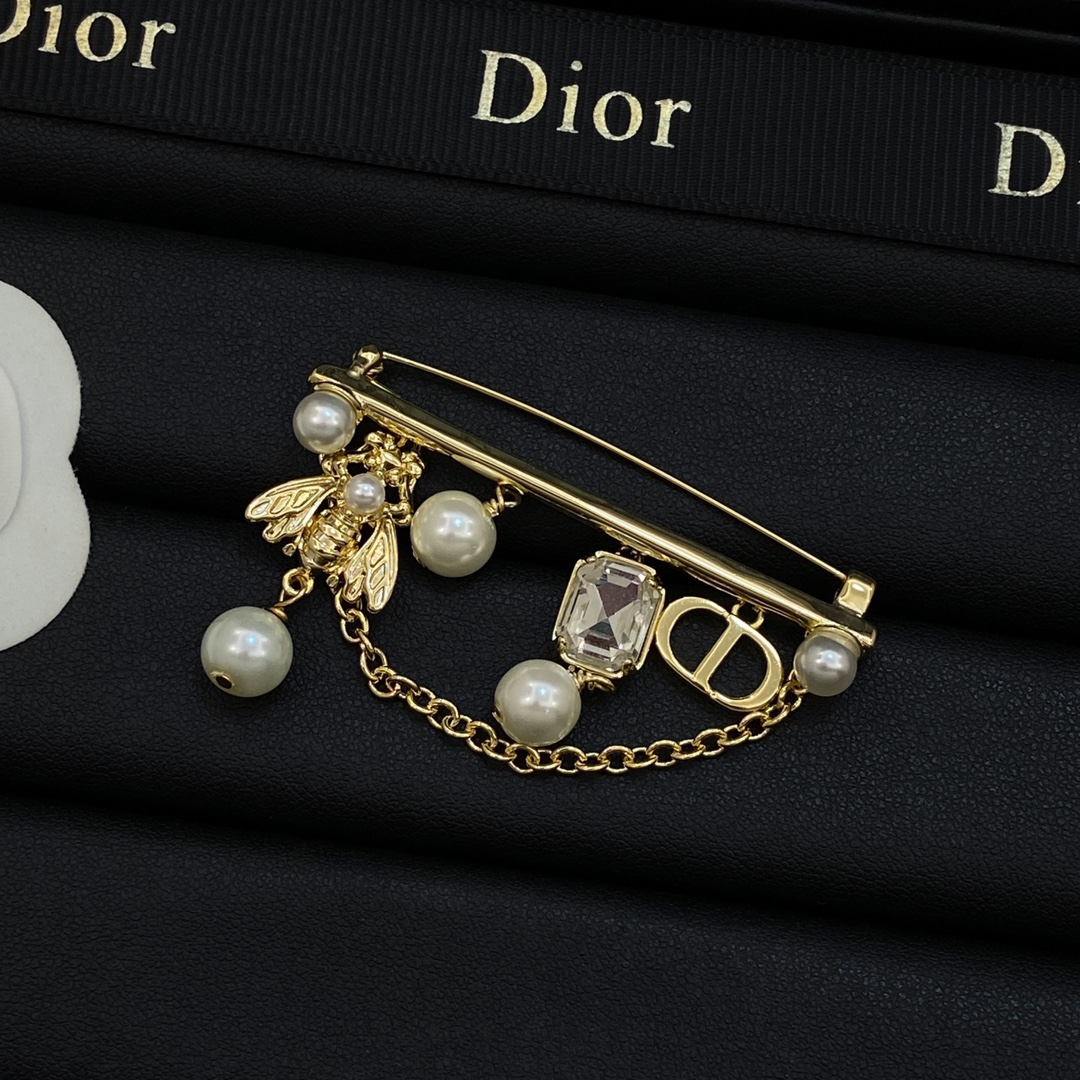 [TOP] Christian Dior brooch - Gold