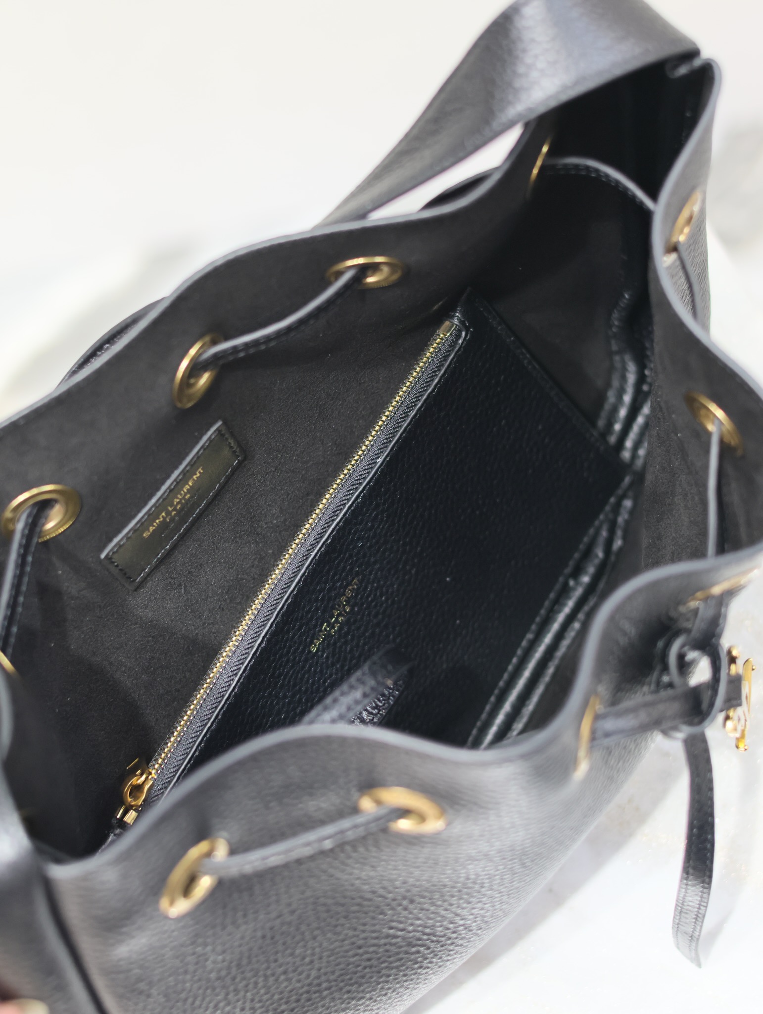 [TOP] Yves Saint Laurent YSL Paris VII Small Hobo Bag 30×25×3cm - Black