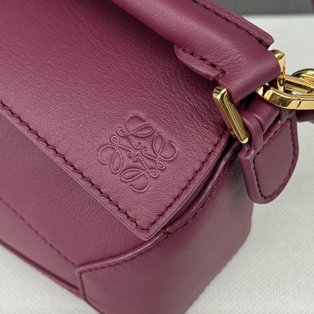 [TOP] LOEWE Mini Puzzle Bag Anagram 18*12.5*8CＭ - Red