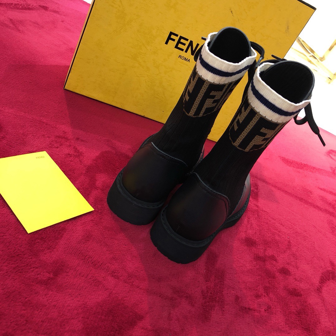 [TOP] FENDI FF Knitted Lace-up Martin Boots - Black