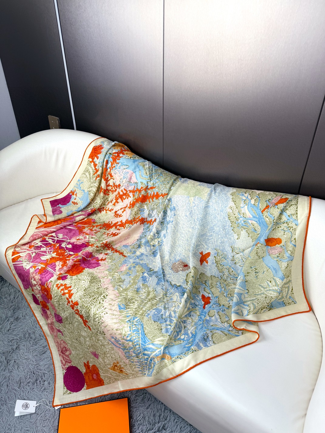 [TOP] HERMES Cashmere Square Scarf 140 x 140 cm - 2 Colours