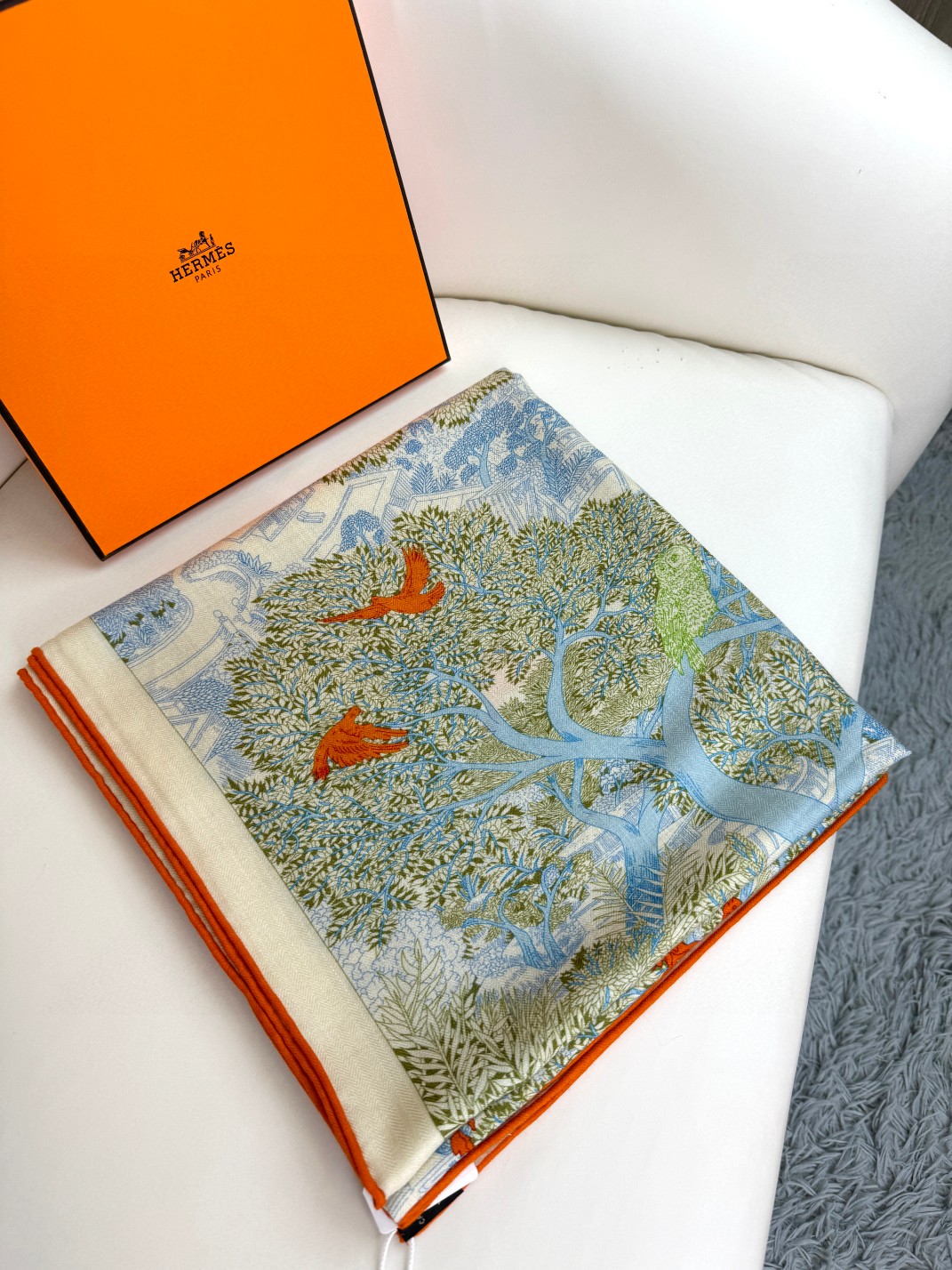 [TOP] HERMES Cashmere Square Scarf 140 x 140 cm - 2 Colours
