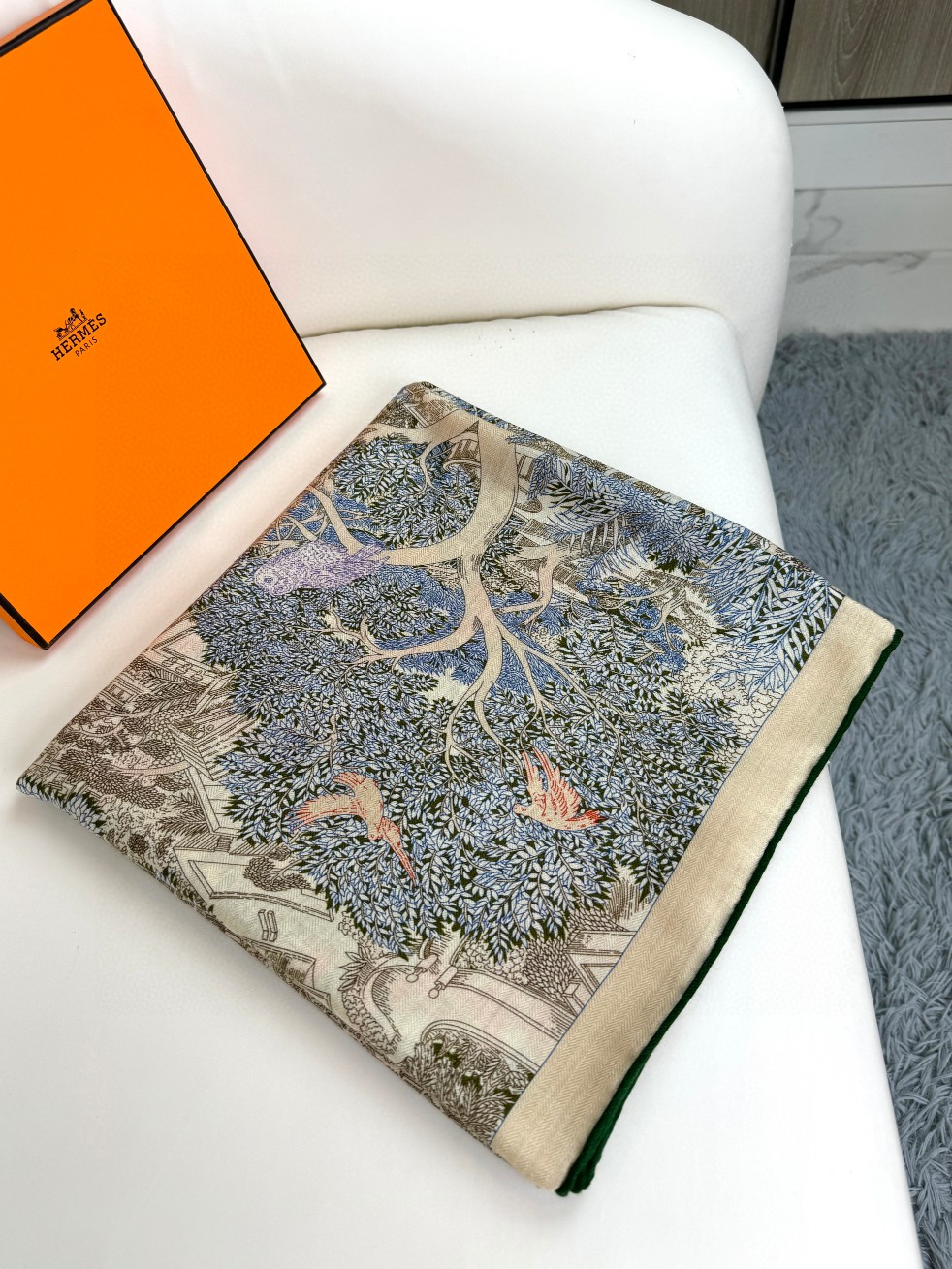 [TOP] HERMES Cashmere Square Scarf 140 x 140 cm - 2 Colours