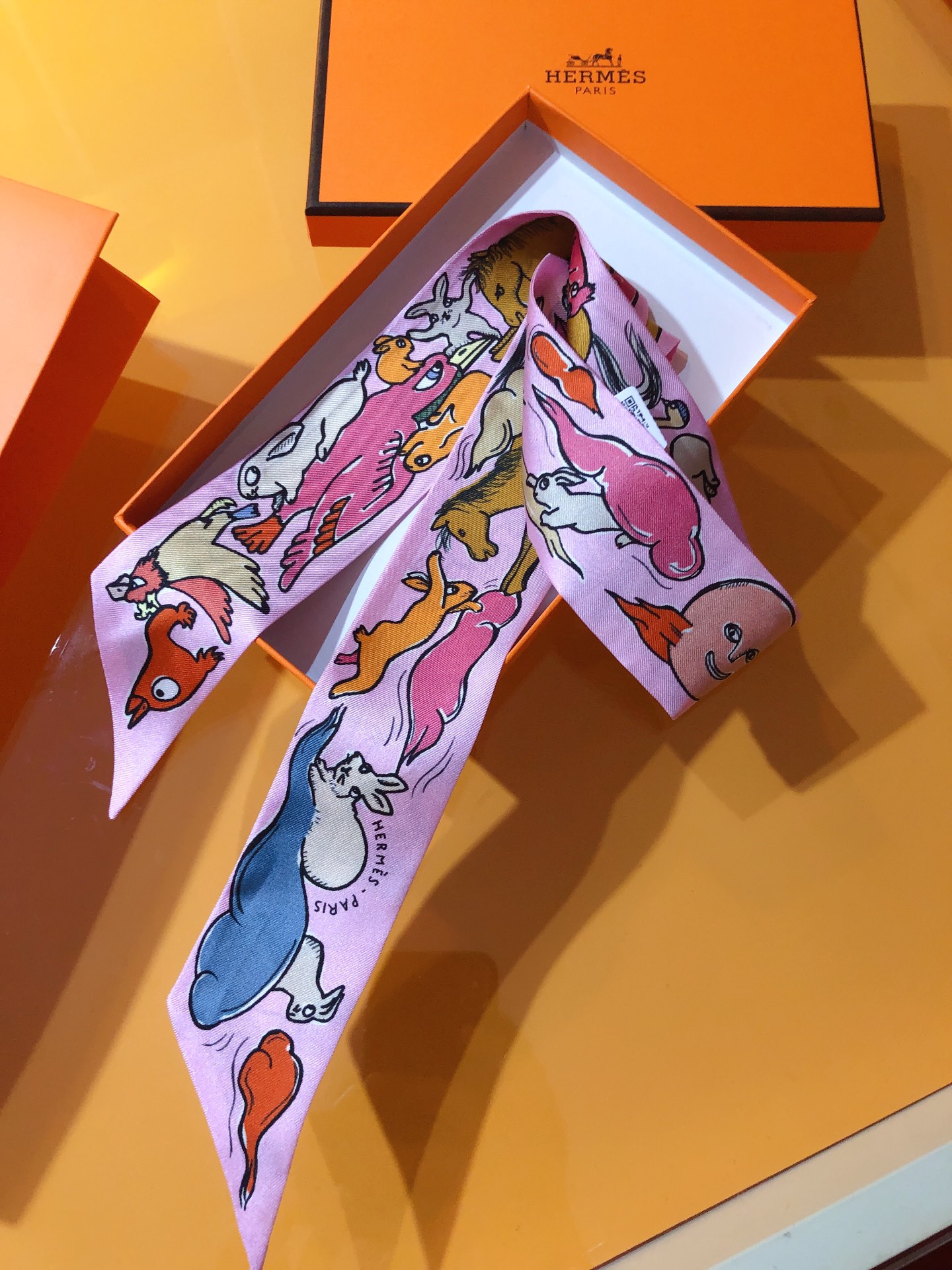 [TOP] HERMES One Thousand and One Rabbits Twilly Scarf 86 x 5 cm - 4 Colours