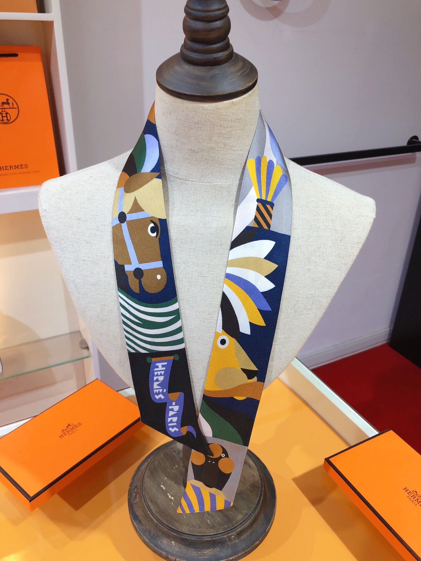 [TOP] HERMES Grand Parade Twilly Scarf 86 x 5 cm - 4 Colours