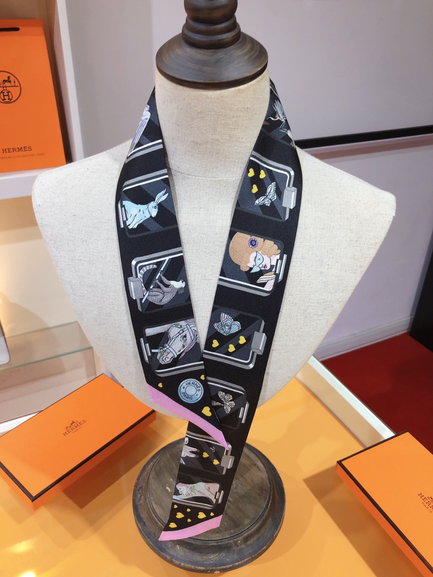 [TOP] HERMES Dynamic Sharing Twilly Scarf 86 x 5 cm - 4 Colours