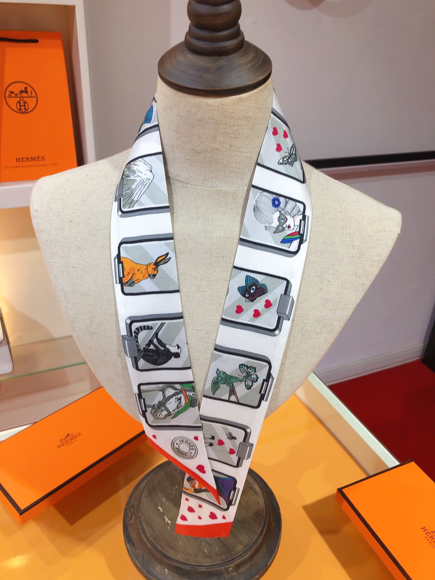 [TOP] HERMES Dynamic Sharing Twilly Scarf 86 x 5 cm - 4 Colours