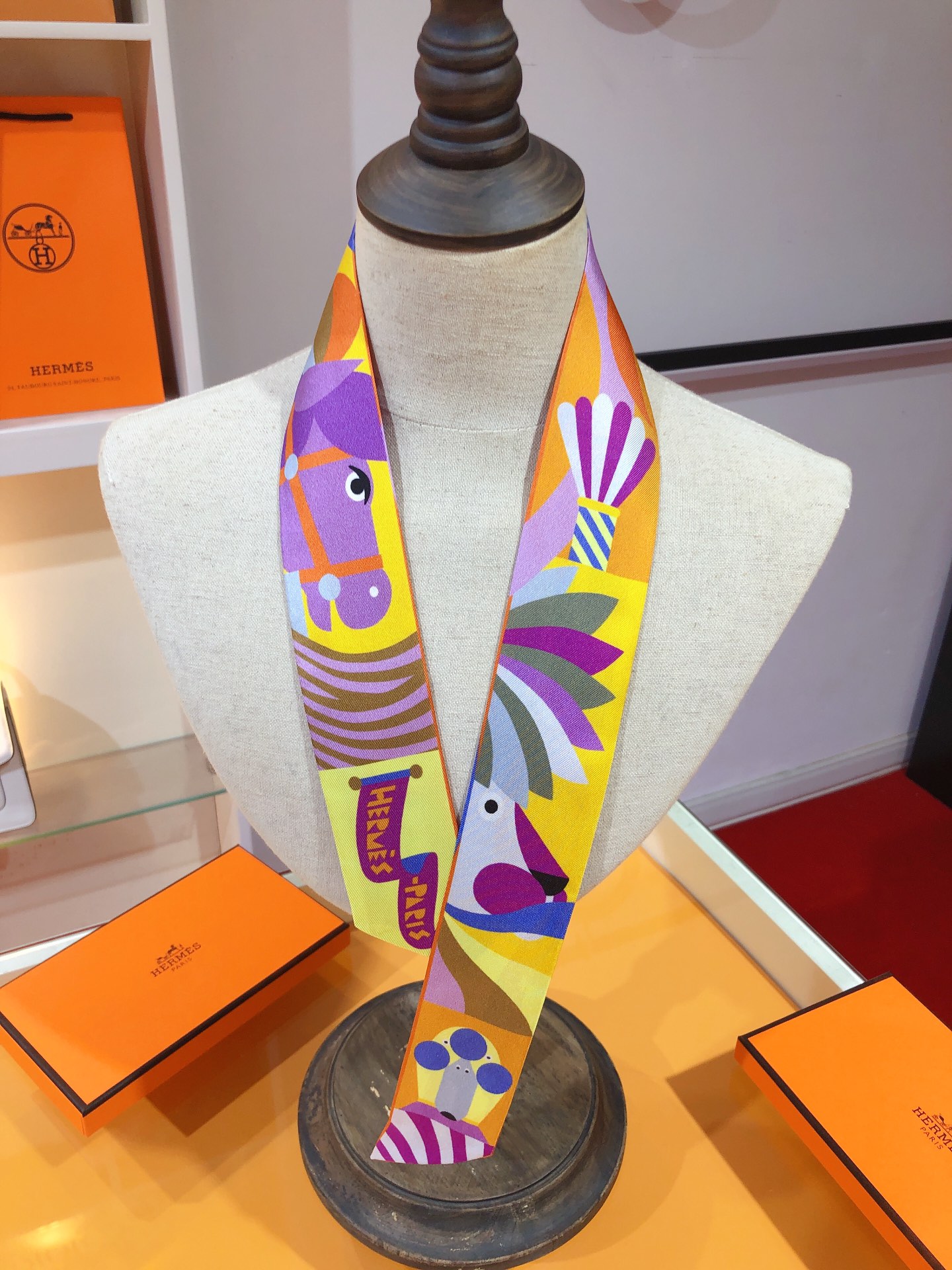 [TOP] HERMES Grand Parade Twilly Scarf 86 x 5 cm - 4 Colours