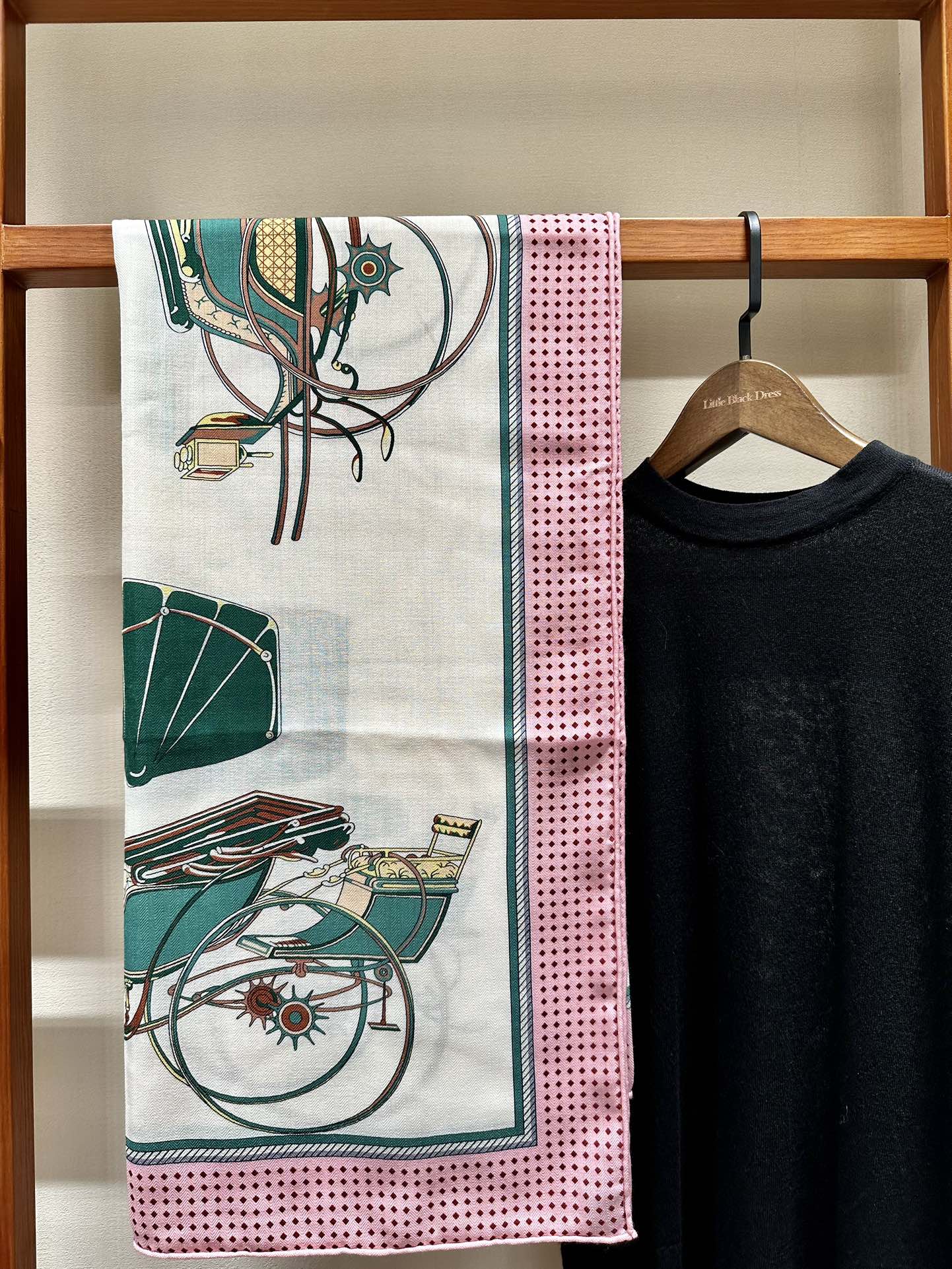 [TOP] HERMES Holiday Carriage Square Scarf 140 x 140 cm - 2 Colours