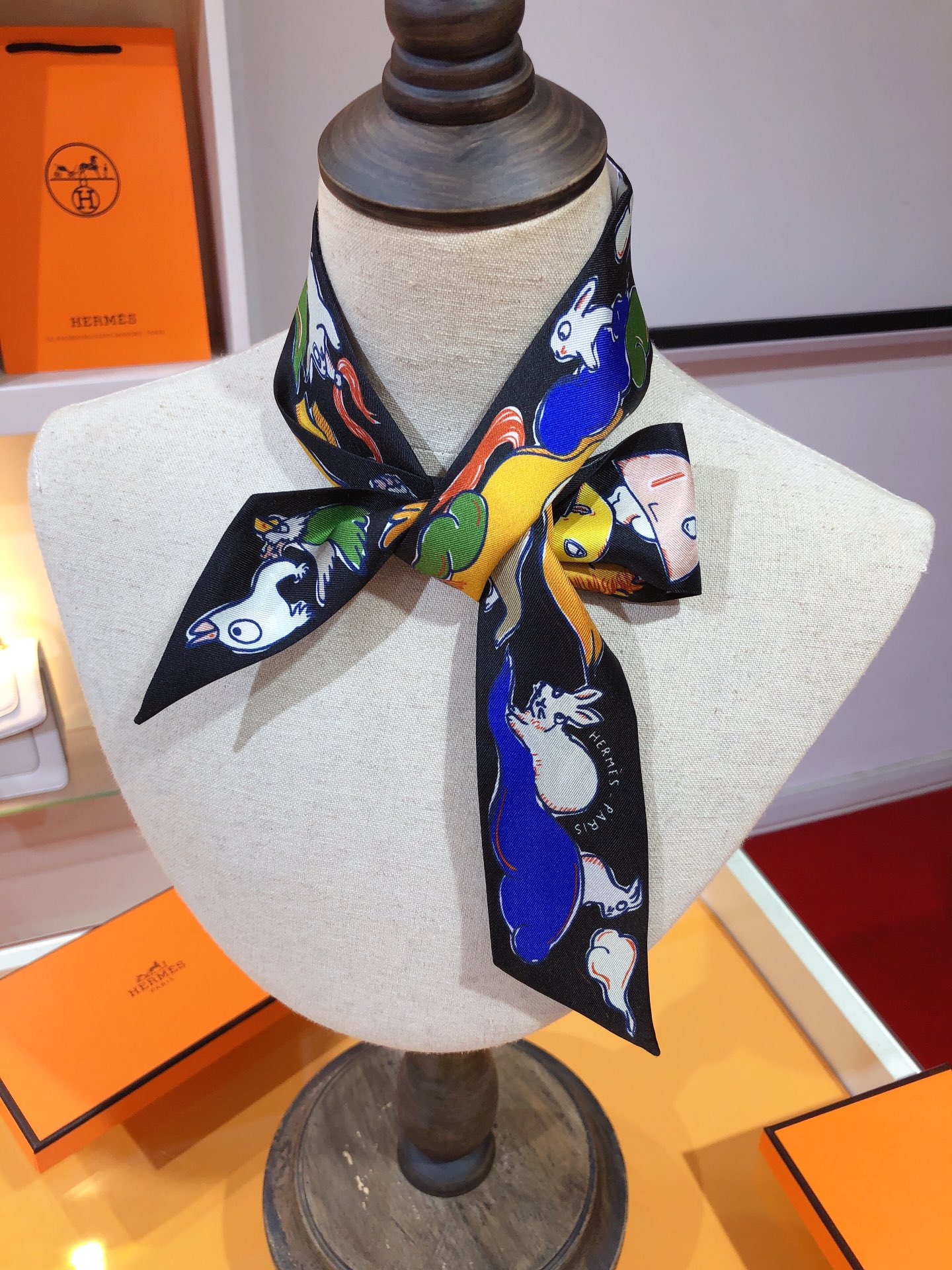 [TOP] HERMES One Thousand and One Rabbits Twilly Scarf 86 x 5 cm - 4 Colours