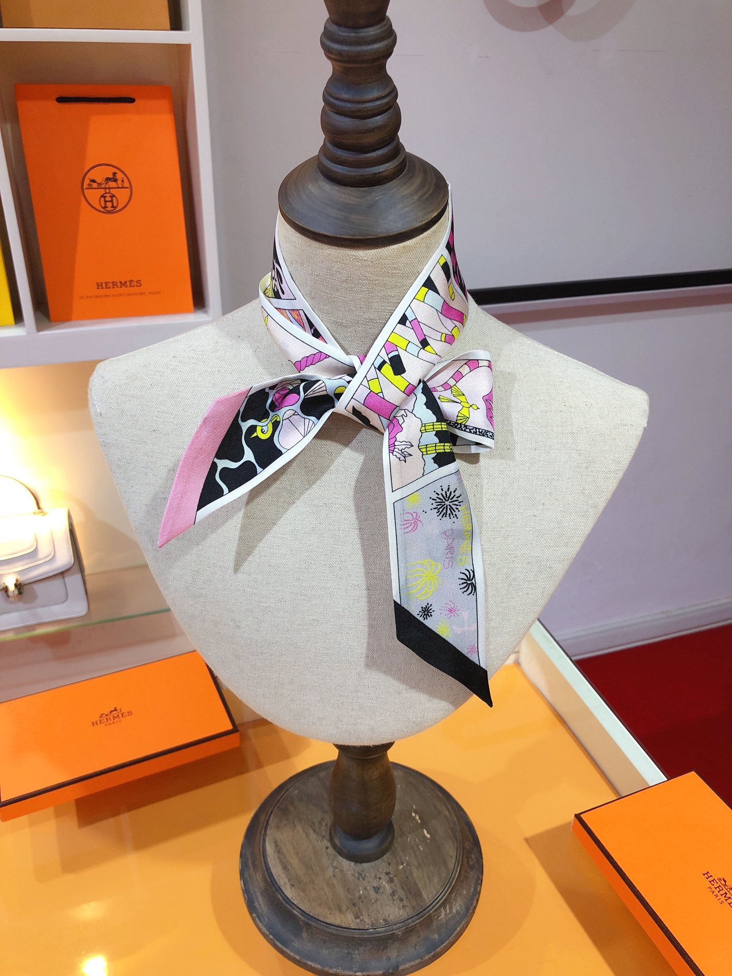 [TOP] HERMES Factory Suite Twilly Scarf 86 x 5 cm - 4 Colours