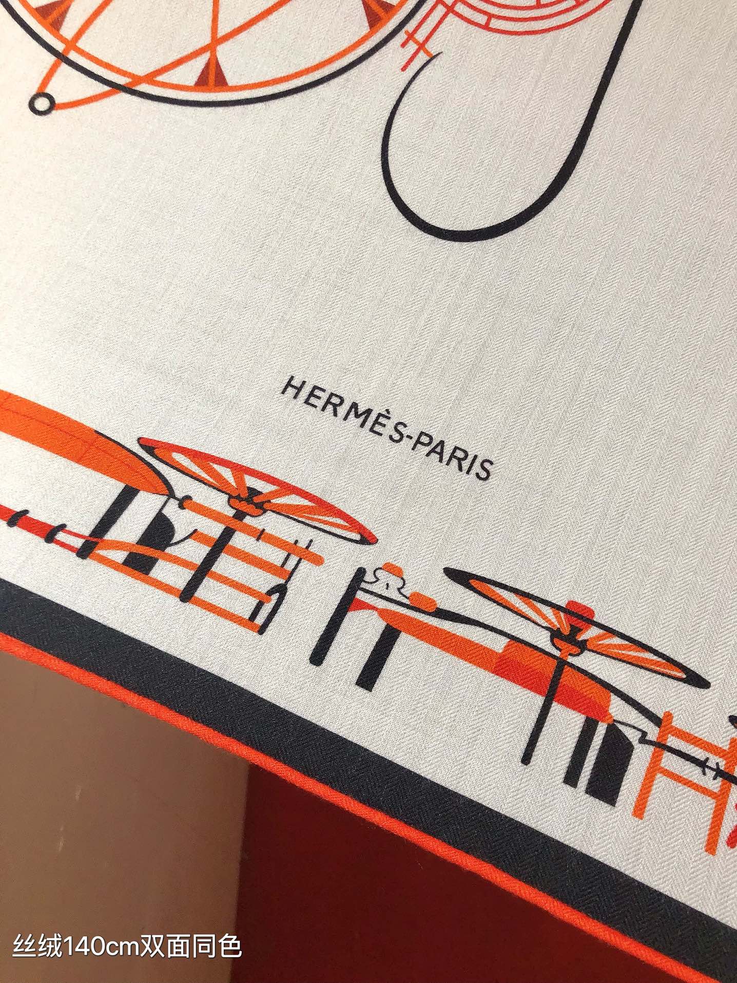 [TOP] HERMES Horse Carriage Square Scarf 140 x 140 cm - 4 Colours