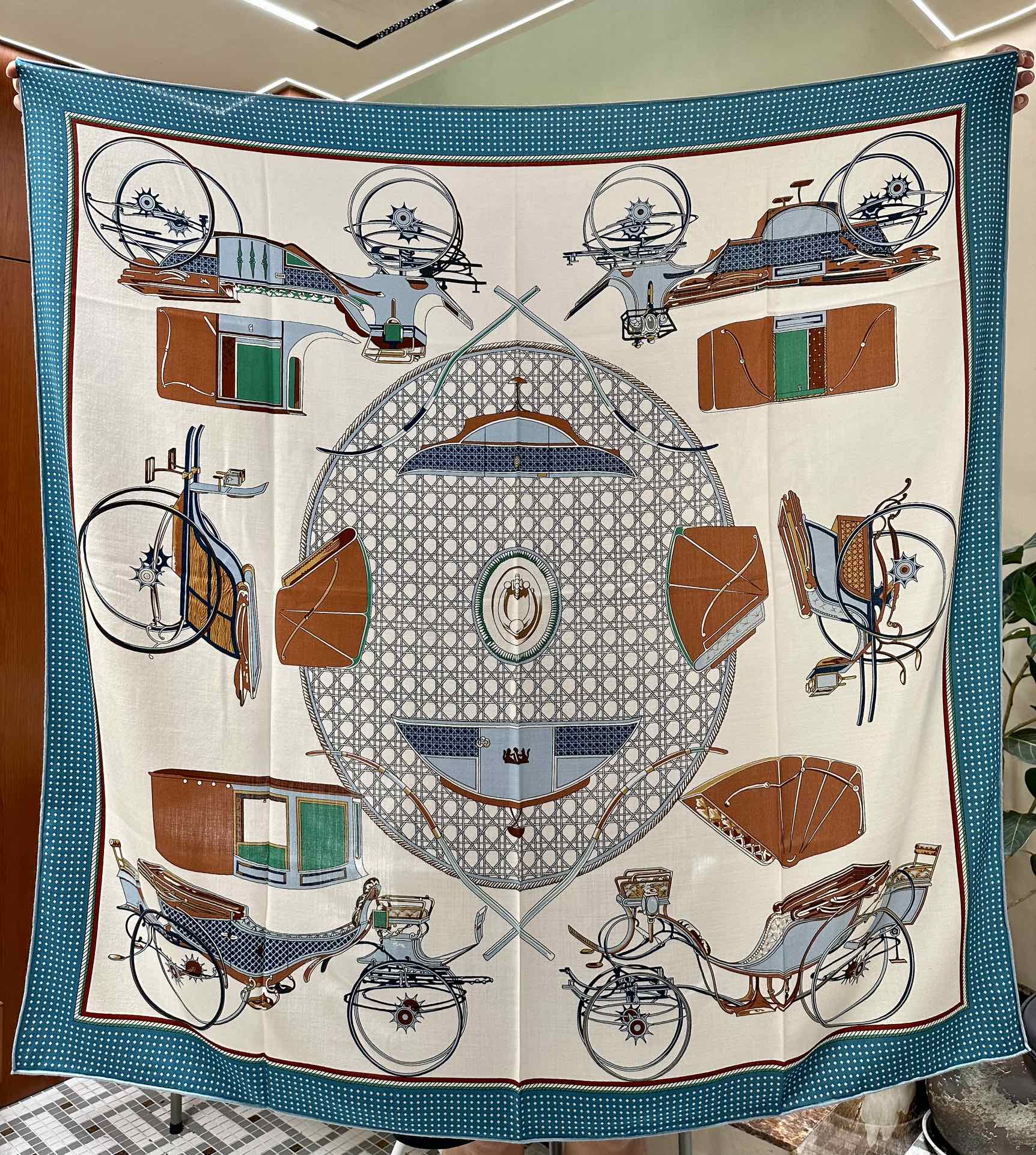 [TOP] HERMES Holiday Carriage Square Scarf 140 x 140 cm - 2 Colours