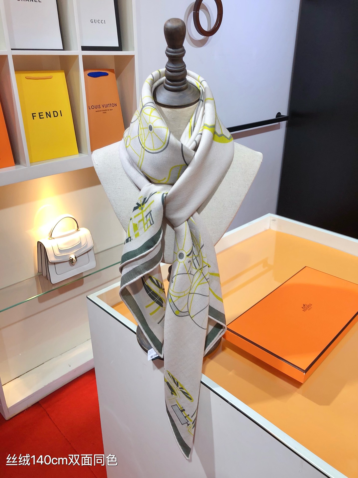 [TOP] HERMES Horse Carriage Square Scarf 140 x 140 cm - 4 Colours