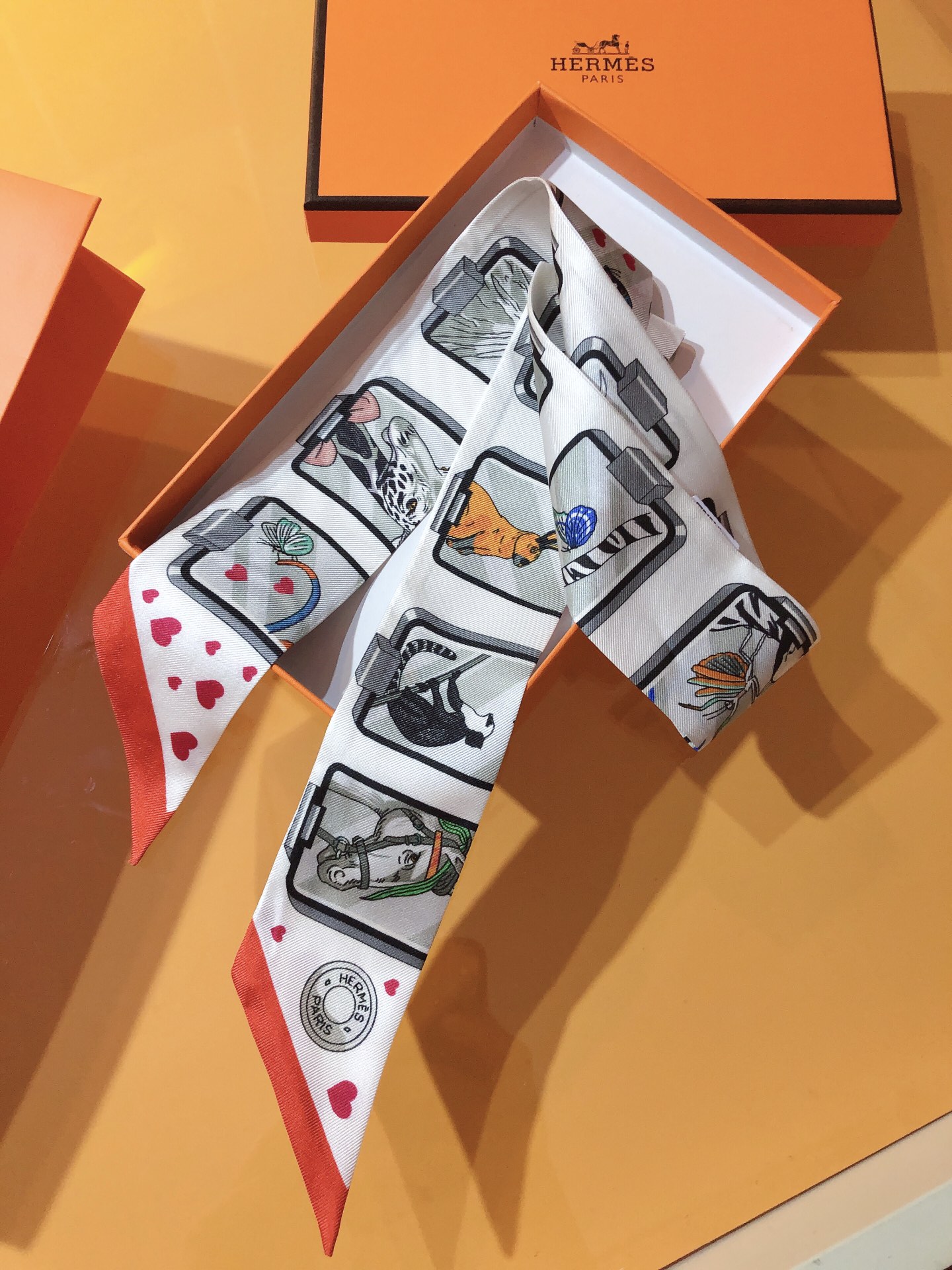 [TOP] HERMES Dynamic Sharing Twilly Scarf 86 x 5 cm - 4 Colours