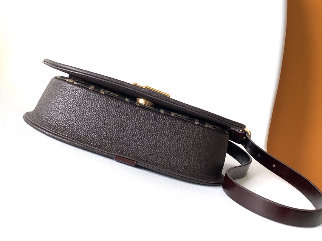 [TOP] FENDI C'Mon Bag 25-7-20cm  - Brown