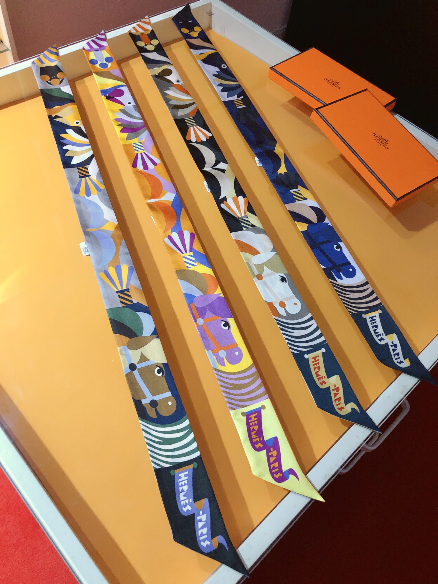 [TOP] HERMES Grand Parade Twilly Scarf 86 x 5 cm - 4 Colours