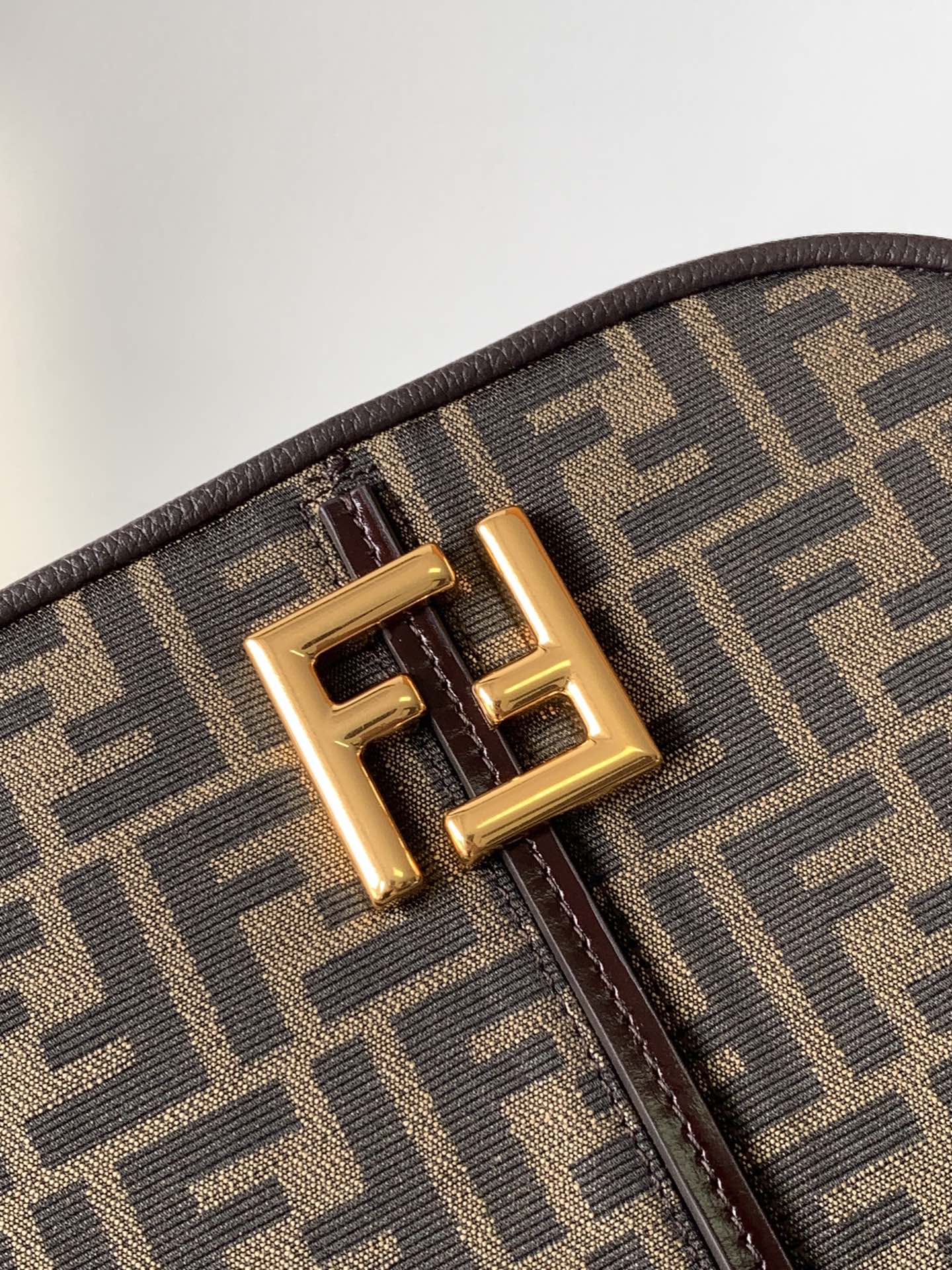 [TOP] FENDI C'Mon Bag 25-7-20cm  - Brown