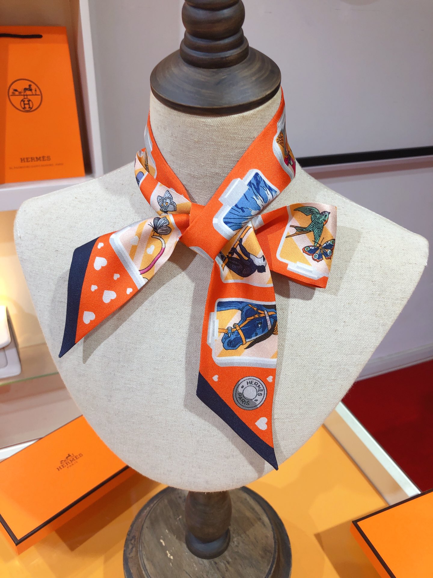 [TOP] HERMES Dynamic Sharing Twilly Scarf 86 x 5 cm - 4 Colours