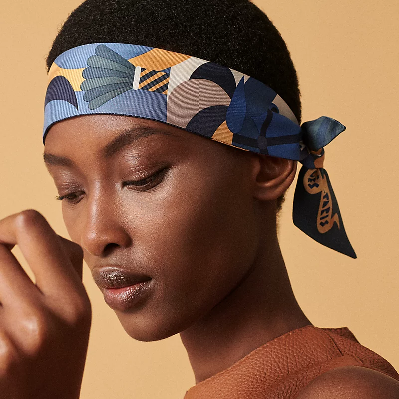 [TOP] HERMES Grand Parade Twilly Scarf 86 x 5 cm - 4 Colours