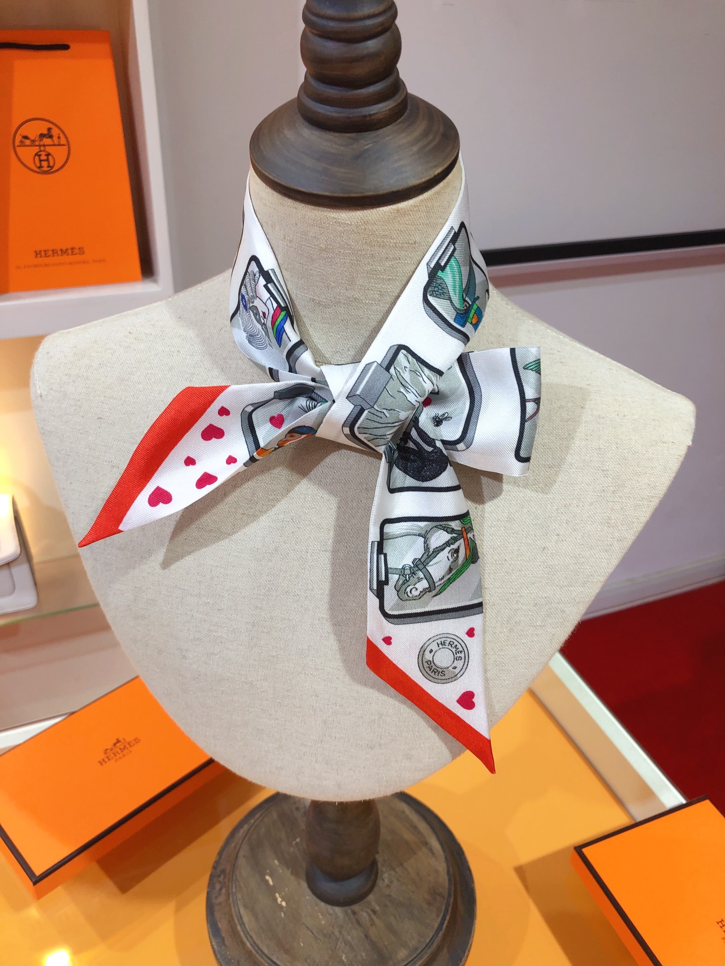 [TOP] HERMES Dynamic Sharing Twilly Scarf 86 x 5 cm - 4 Colours