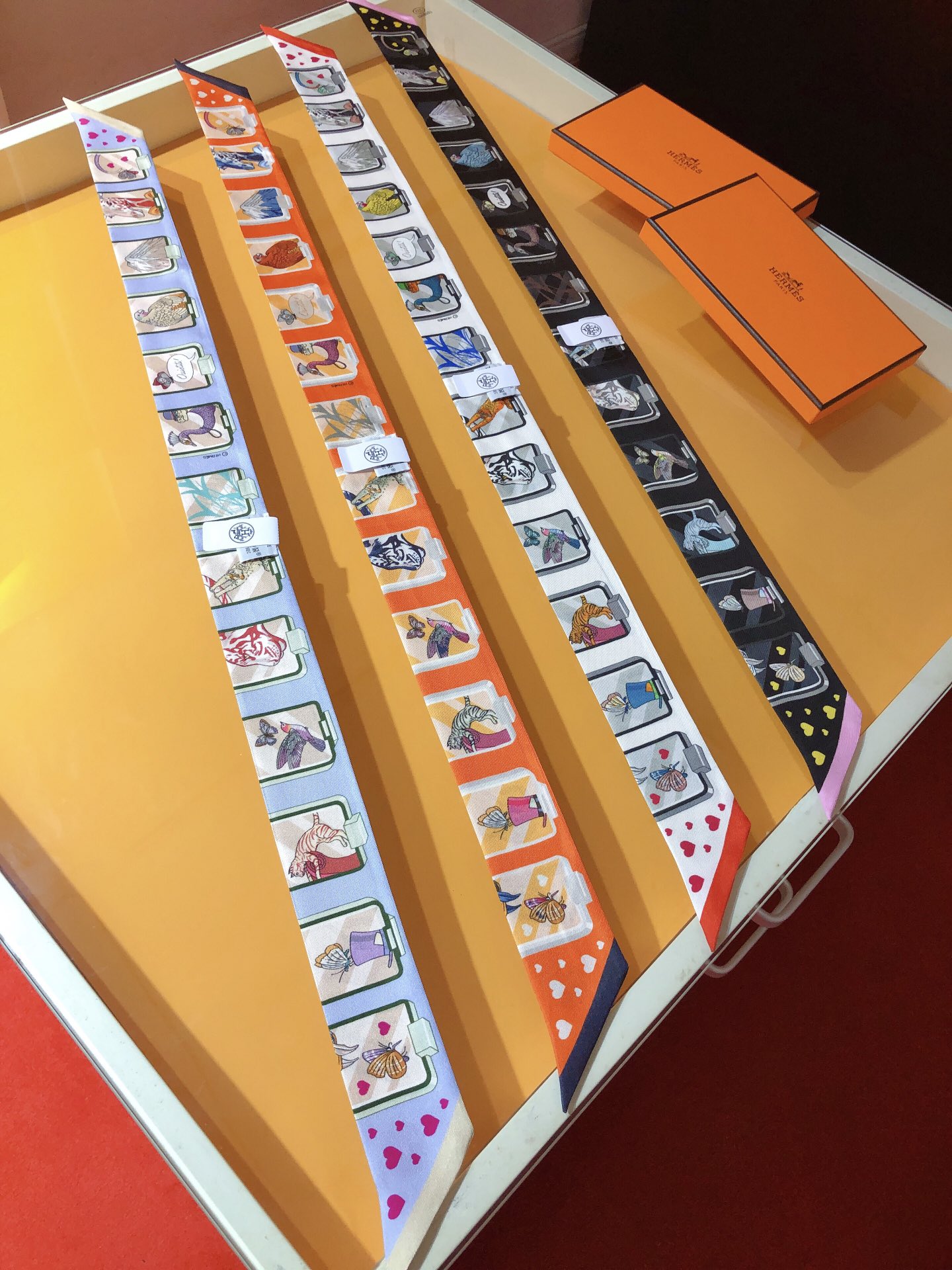 [TOP] HERMES Dynamic Sharing Twilly Scarf 86 x 5 cm - 4 Colours