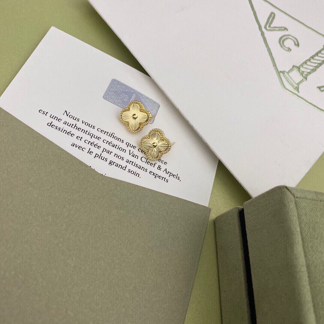 [TOP] Van Cleef & Arpels VCA 4 Cloverleaf Stud Earrings - Gold