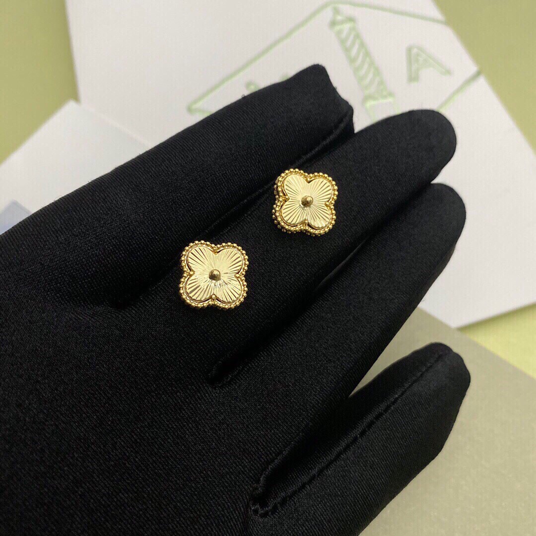 [TOP] Van Cleef & Arpels VCA 4 Cloverleaf Stud Earrings - Gold