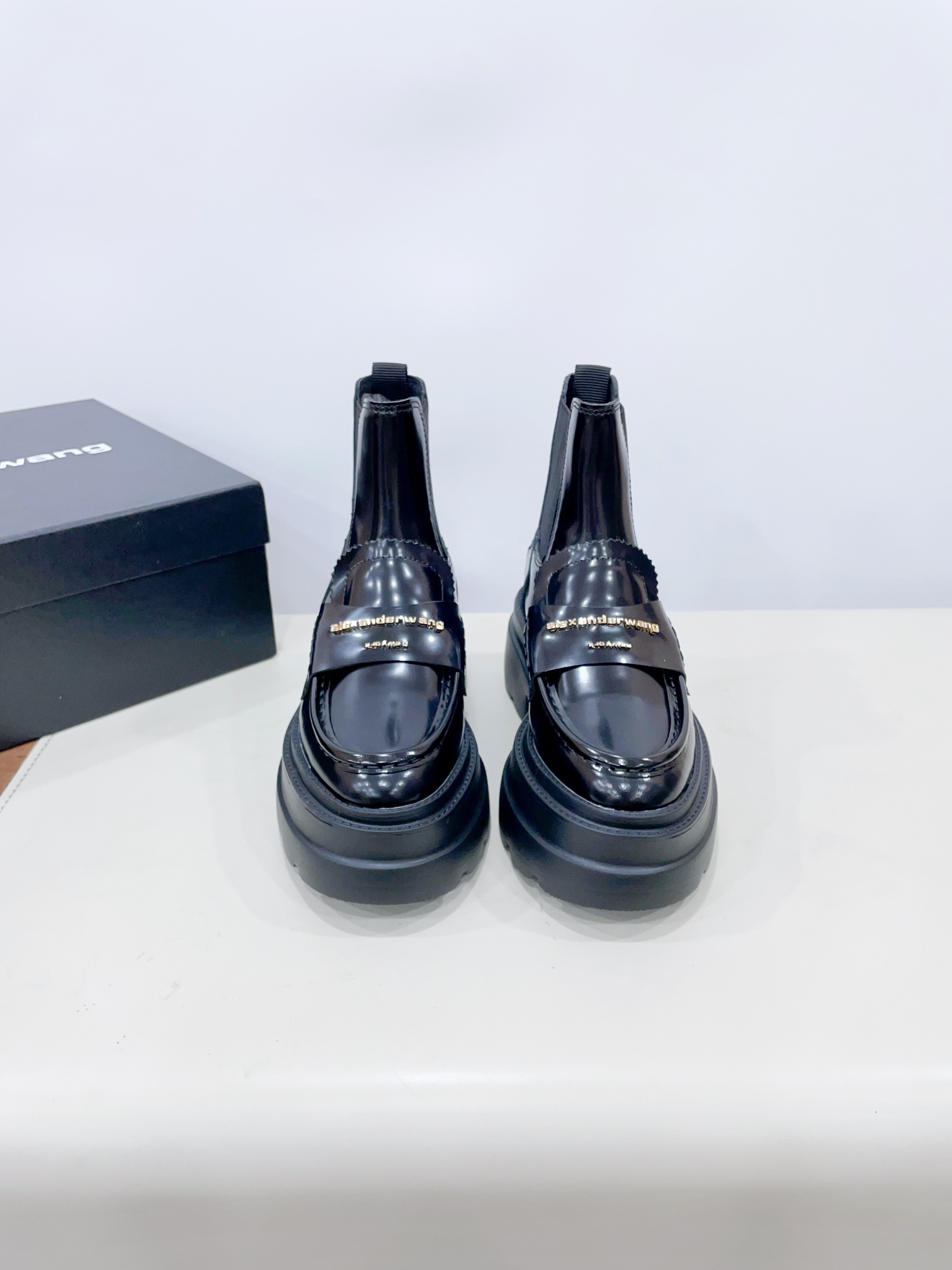 [TOP] Alexander McQueen Carter Platform Chelsea Boots - Black