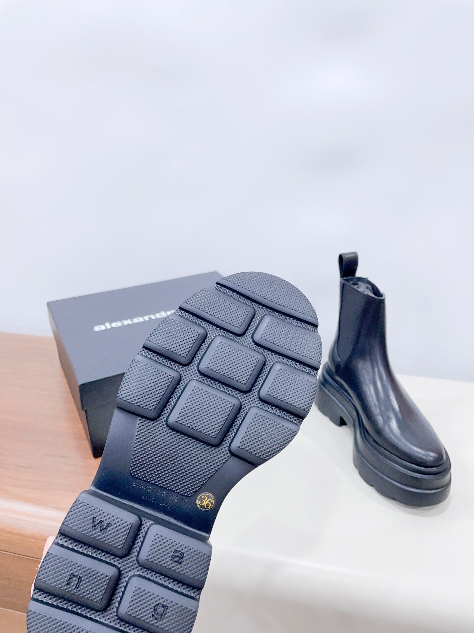 [TOP] Alexander McQueen Carter Platform Chelsea Boots - Black