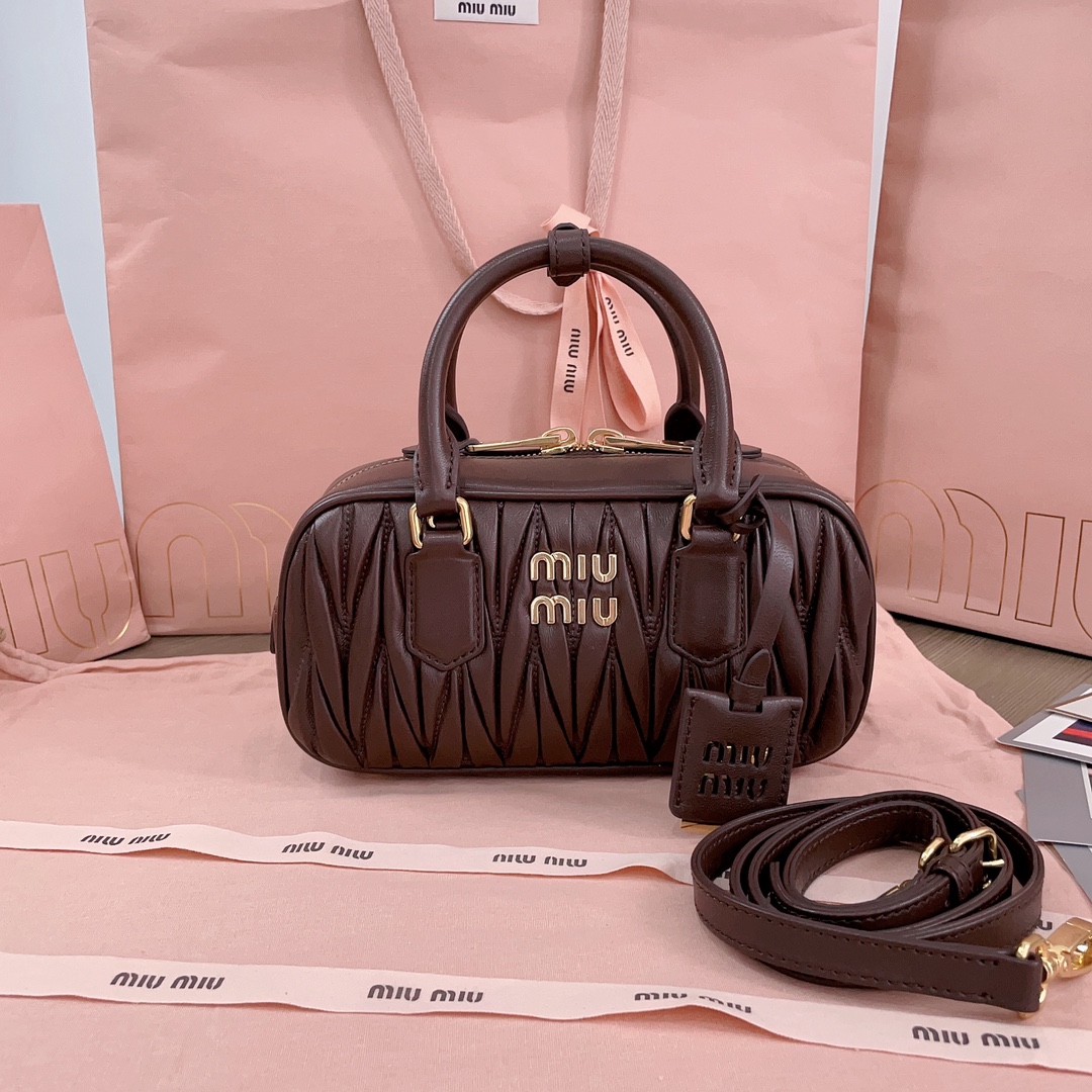[TOP] Miu Miu Lambskin Too Pretty Matelasse Bowling Bag 22x10.5x7.5cm - Briar Wood Color