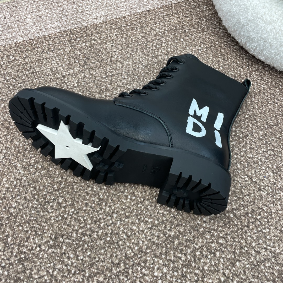 [TOP] Christian Dior MISS DIOR Logo Graffiti Boots - Black