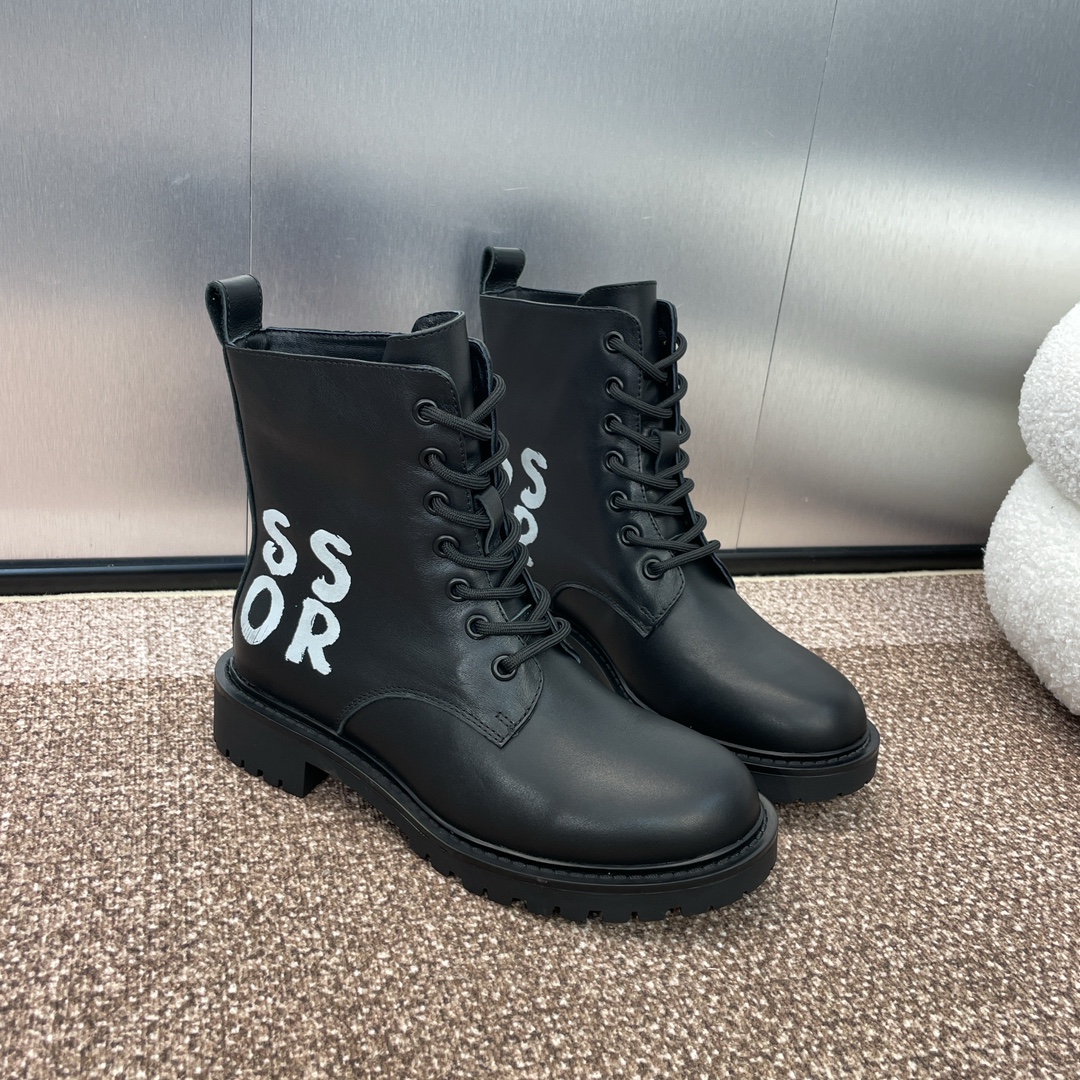[TOP] Christian Dior MISS DIOR Logo Graffiti Boots - Black