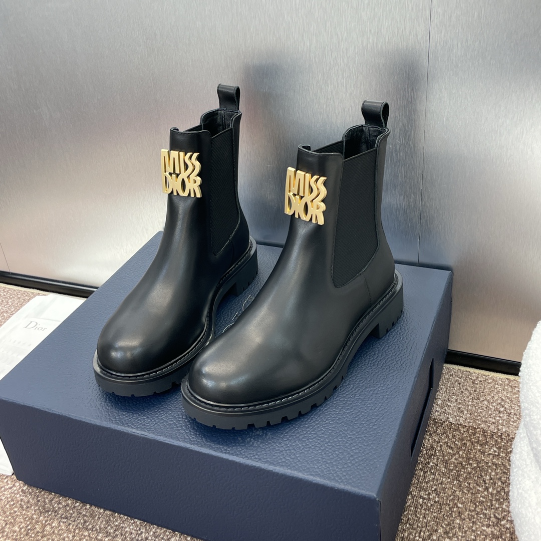 [TOP] Christian Dior MISS DIOR Metal Logo Boots - Black