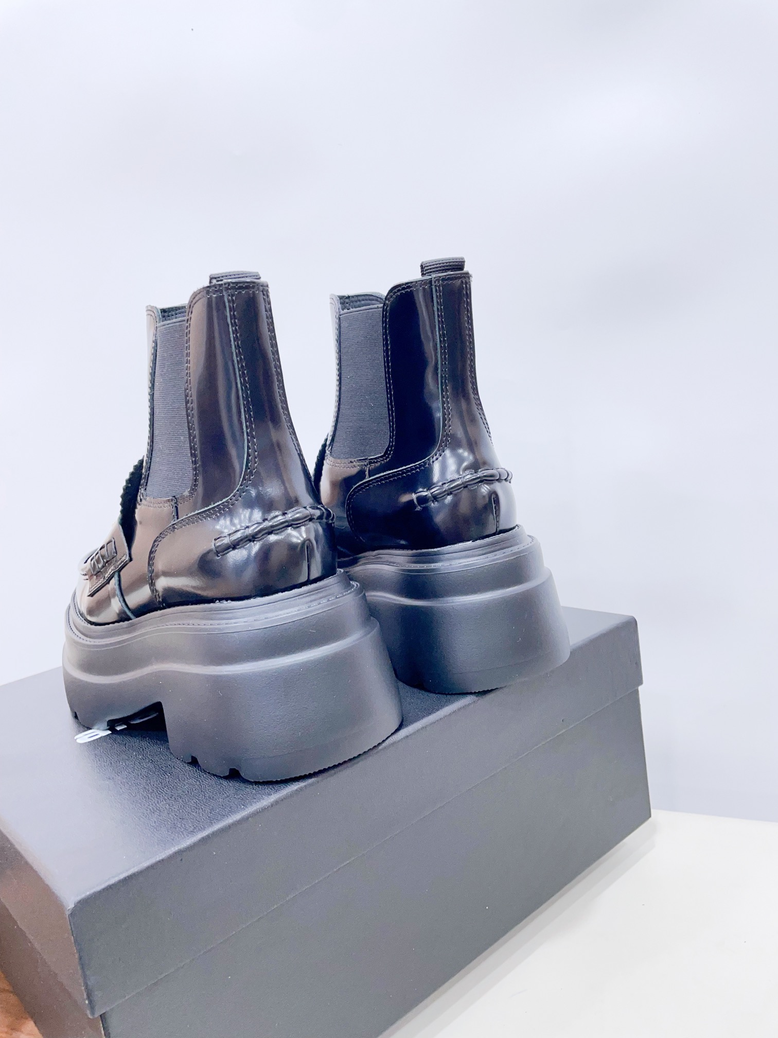 [TOP] Alexander McQueen Carter Platform Chelsea Boots - Black