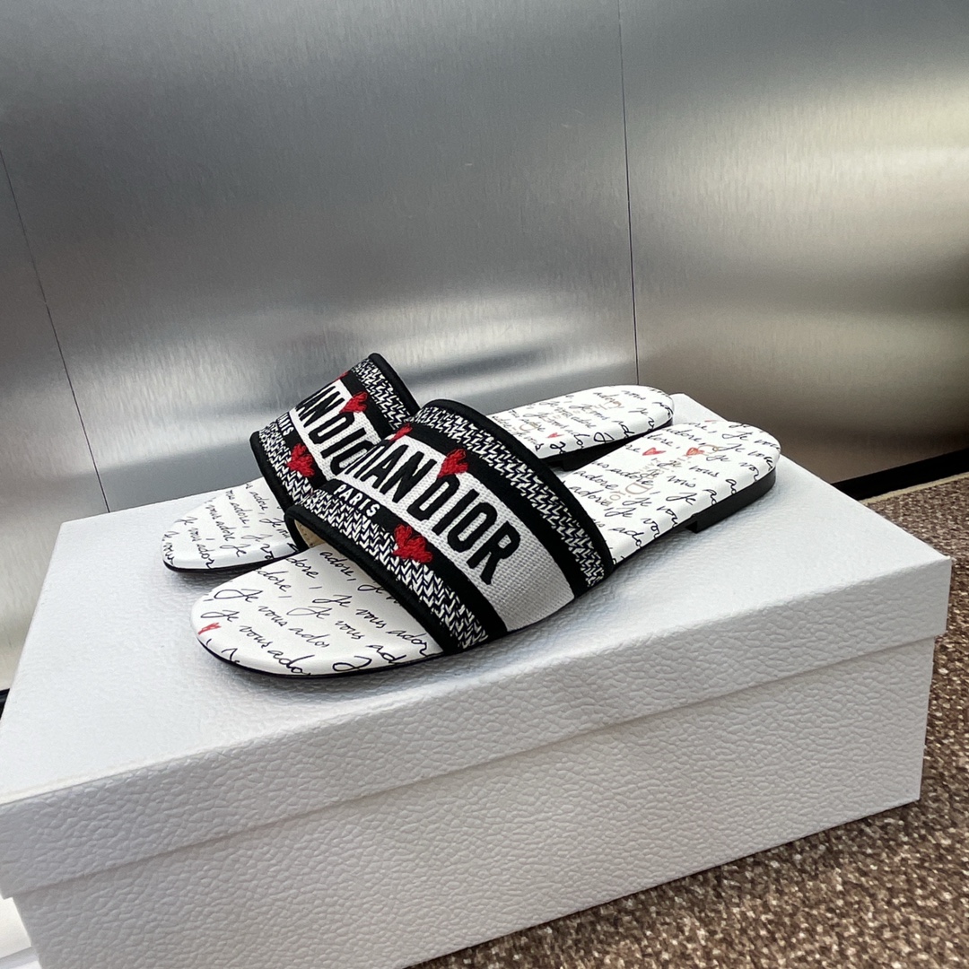 [TOP] Christian Dior J'ADIOR DIORAMOUR Je Vous Ador Flat/Low Heel Slippers - White
