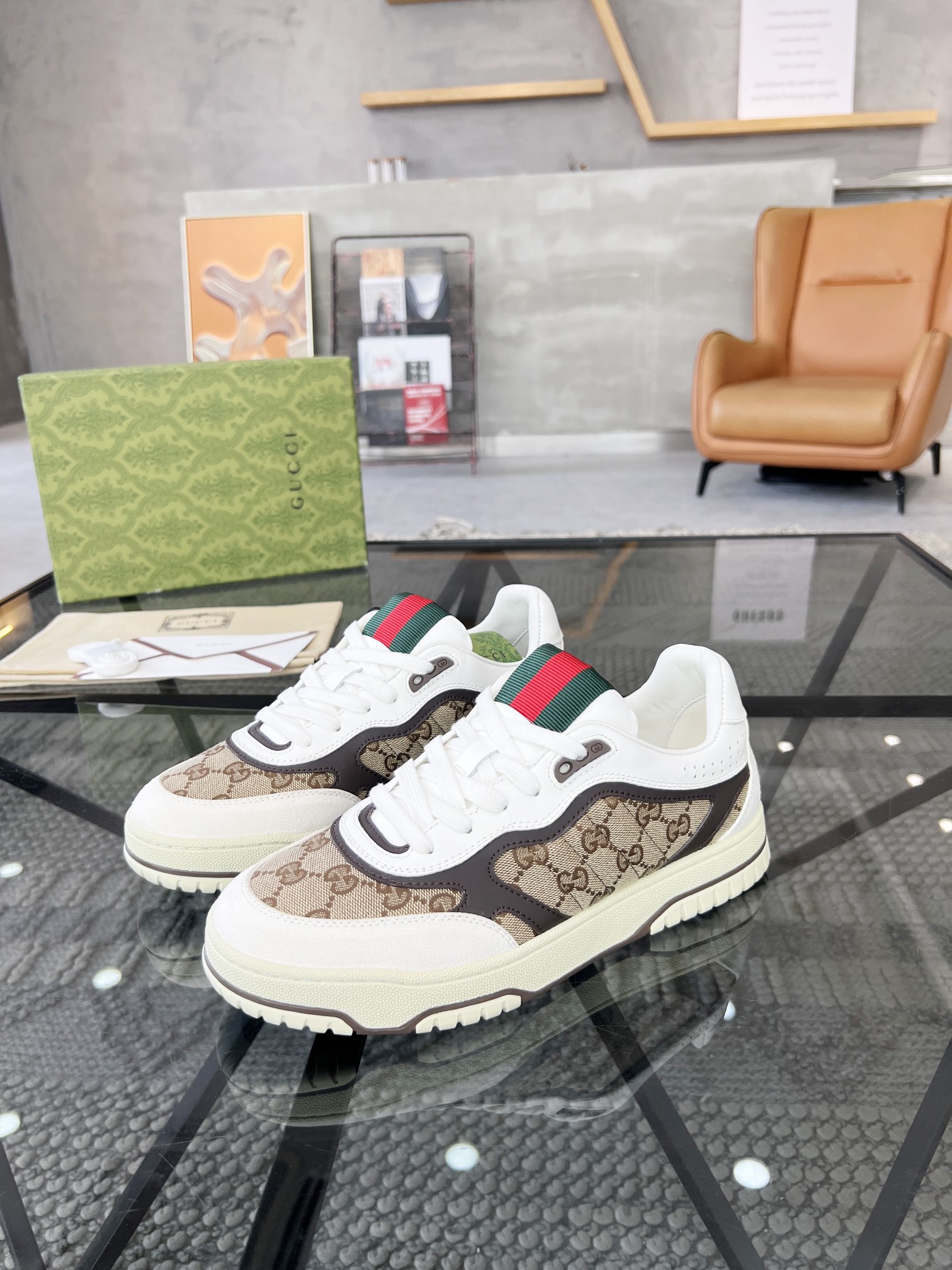 [TOP] GUCCI Men's  Casual Sports Shoes - Brown