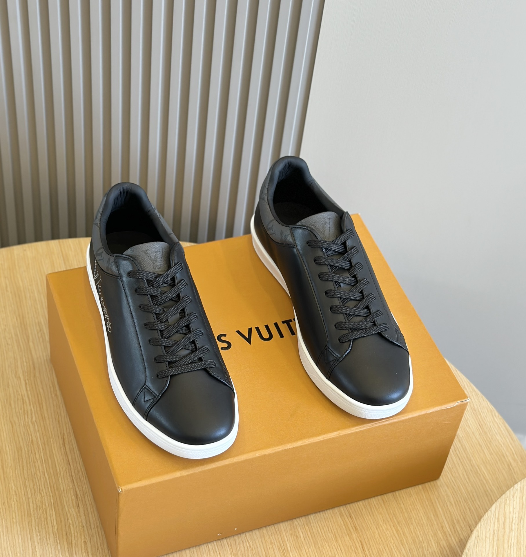 [TOP] Louis Vuitton LV New Casual Men's Shoes - 4 Colors