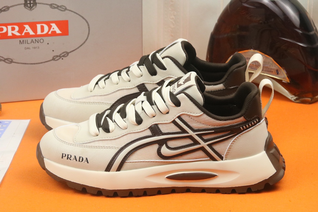 [TOP] PRADA Sports Shoes - 2 Colors