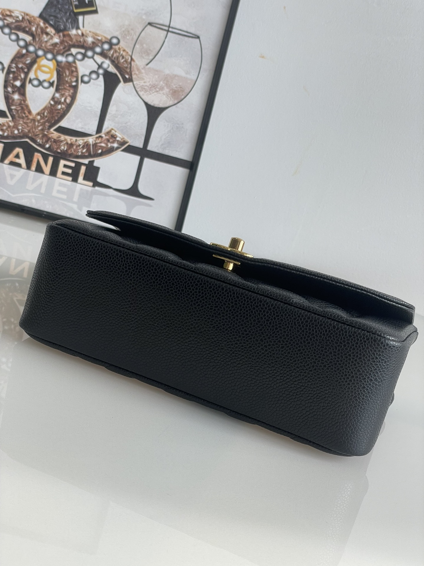 [TOP] CHANEL Flap Bag  22.5×14×7cm - Black