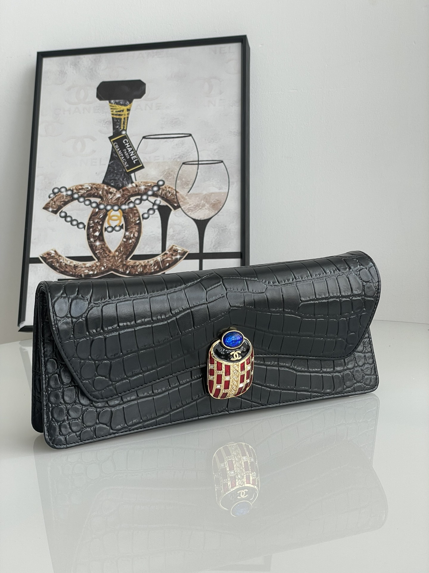 [TOP] CHANEL 19A Paris-New York Egypt Scarab Gold Crocodile Print Clutch Bag 30×13×4cm-2 Colors