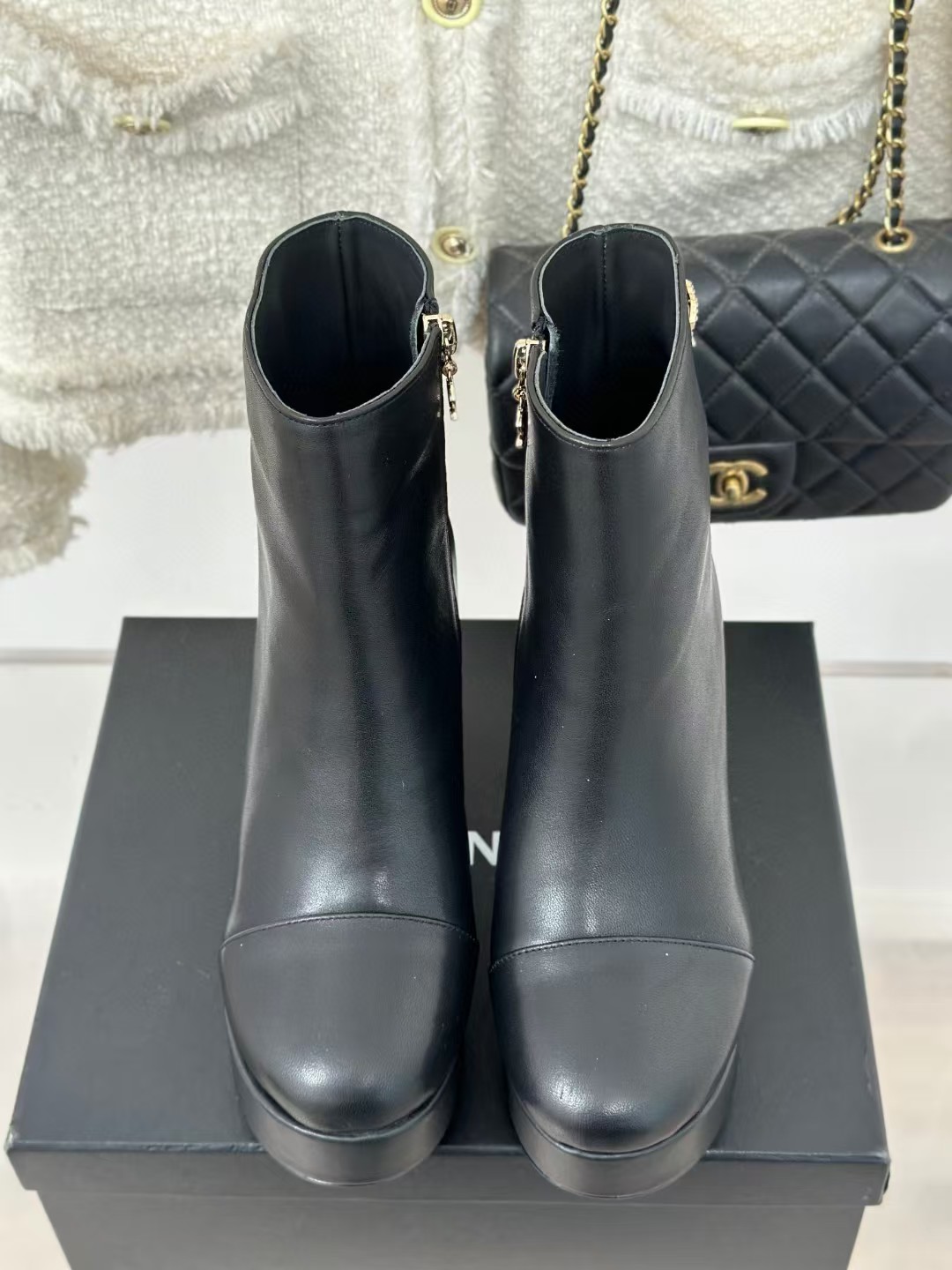 [TOP] CHANEL Cowhide Embossed Classic  Boots - Black