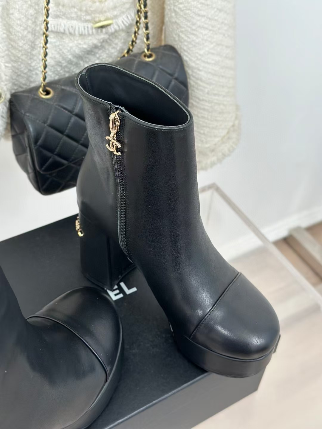 [TOP] CHANEL Cowhide Embossed Classic  Boots - Black