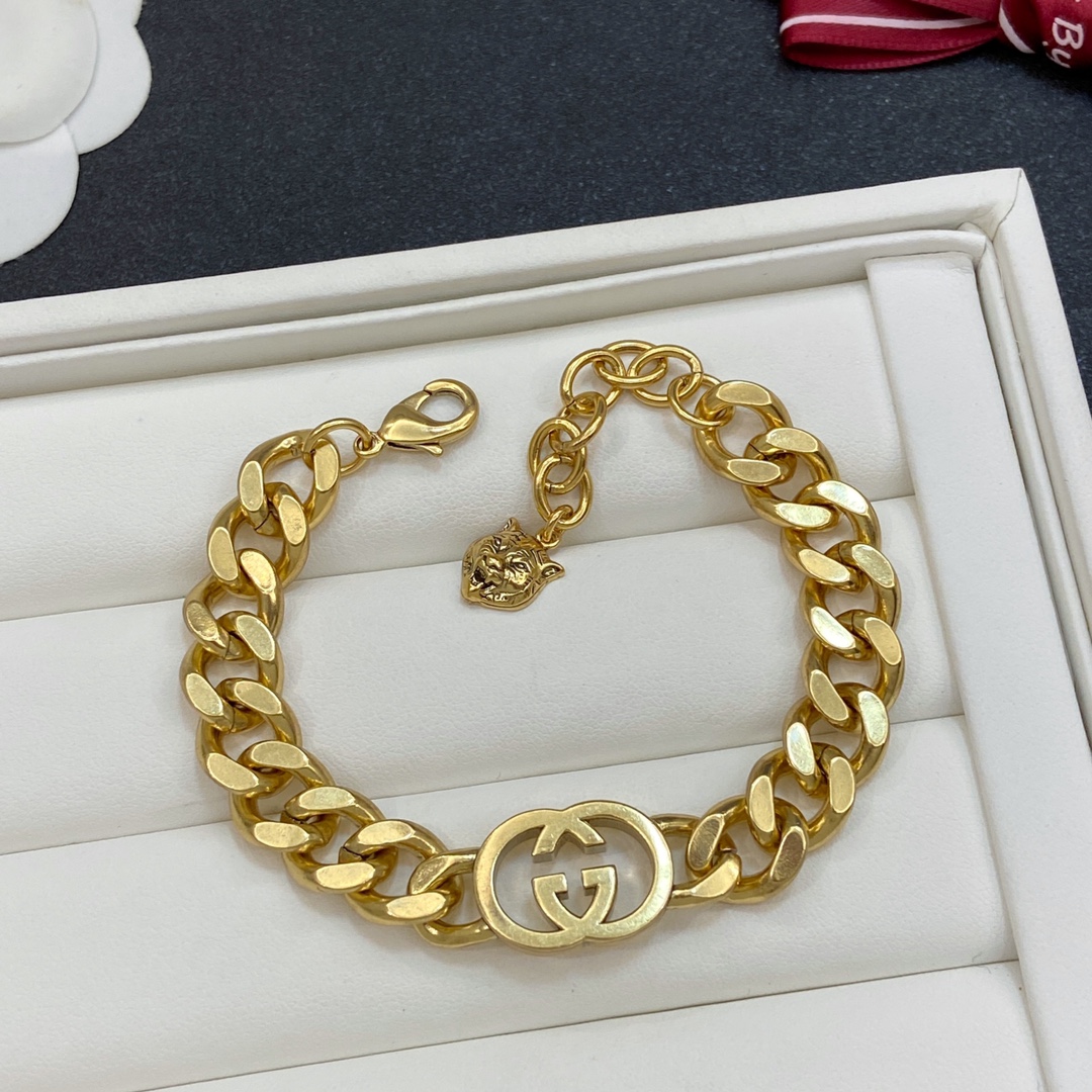 [TOP] GUCCI Bracelet +Necklaces - Gold