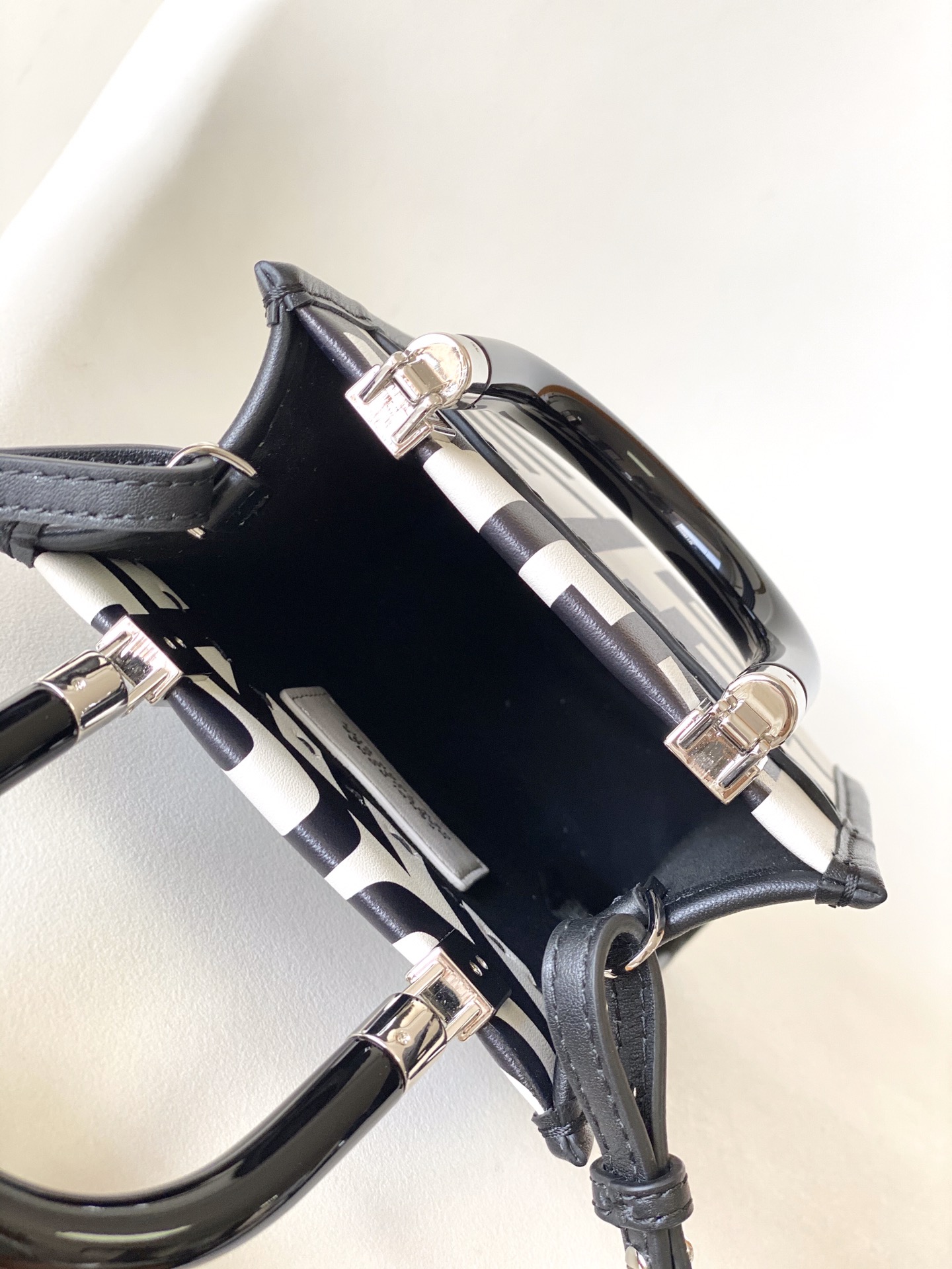 [TOP] FENDI X MARC JACOBS Vitello King Plexiglass Logo Print Mini Fendi Sunshine Shopper Tote Bag 13×6.5×18cm