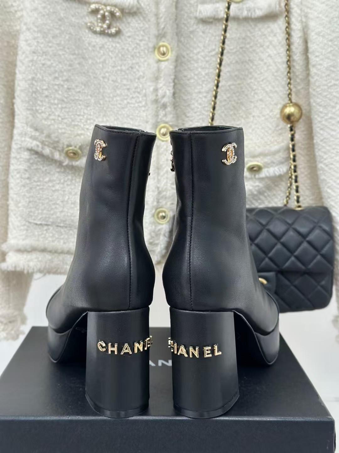 [TOP] CHANEL Cowhide Embossed Classic  Boots - Black