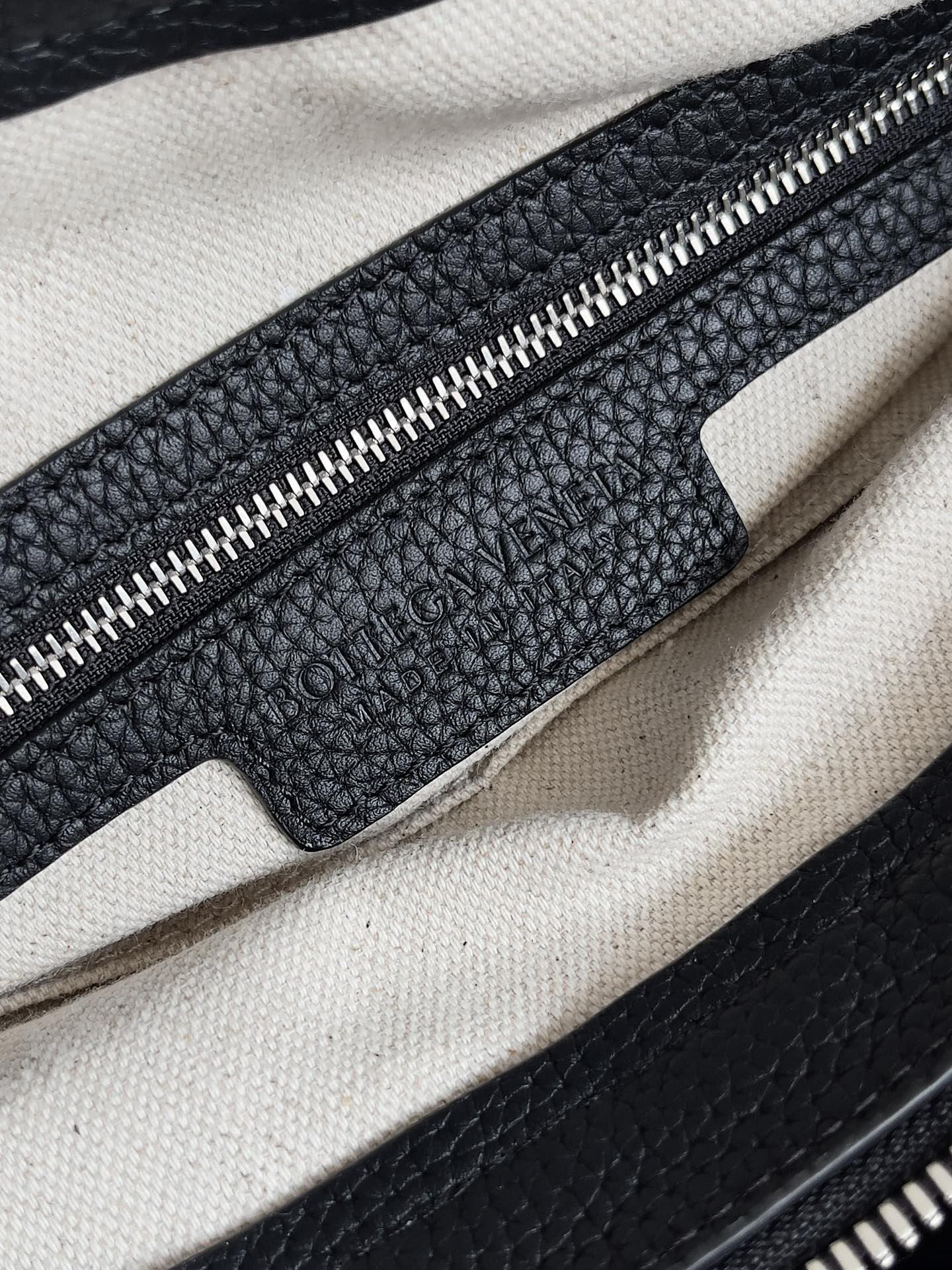 [TOP] Bottega Veneta BV Woven Diago Hobo Bag 39x24x16cm - Black